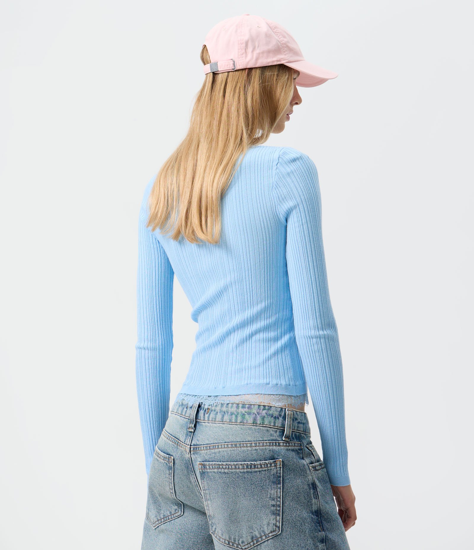 Cardigan em Tricô Canelado com Renda e Abotoamento Azul 4