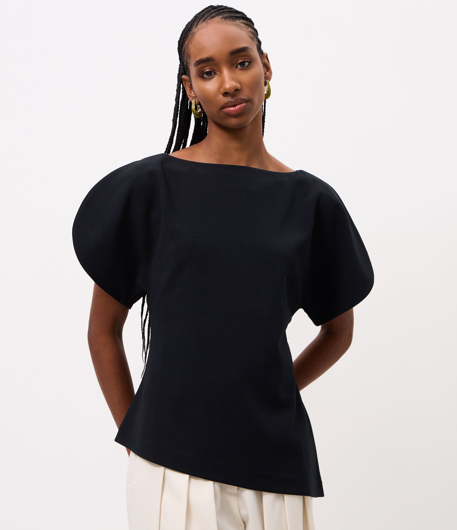 Blusa Alongada em Crepe com Barra Assimétrica Preto 1