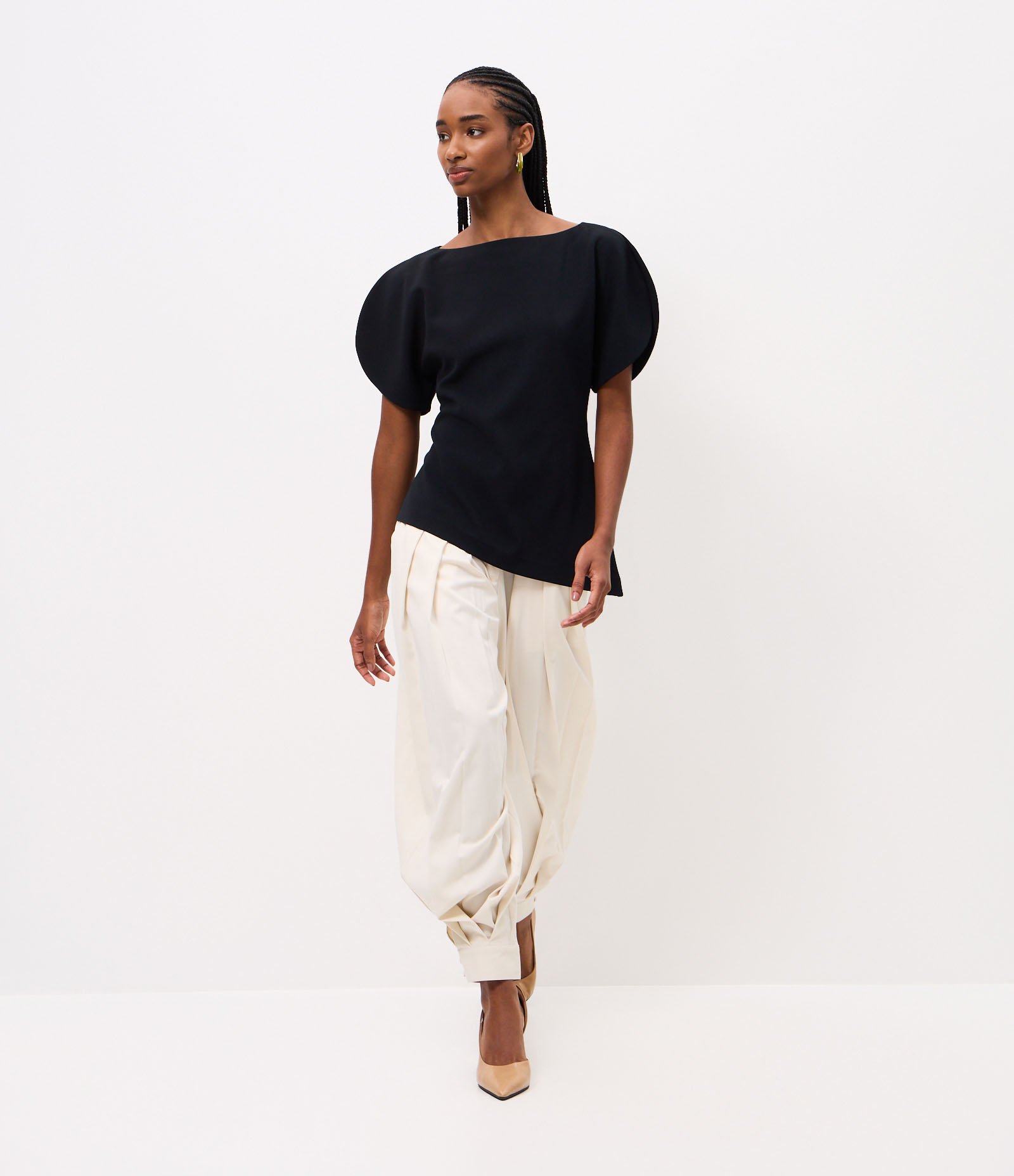 Blusa Alongada em Crepe com Barra Assimétrica Preto 2