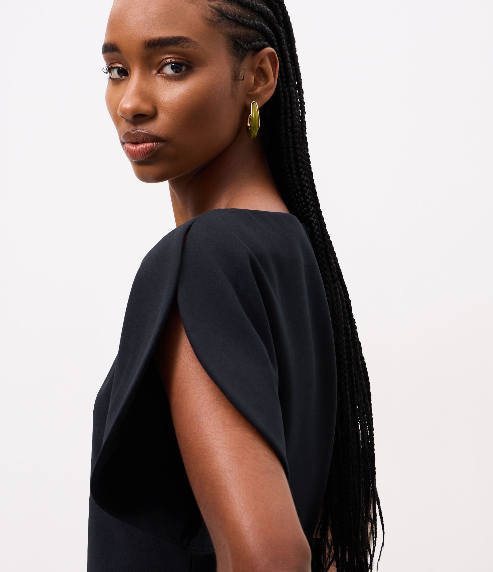 Blusa Alongada em Crepe com Barra Assimétrica Preto 3