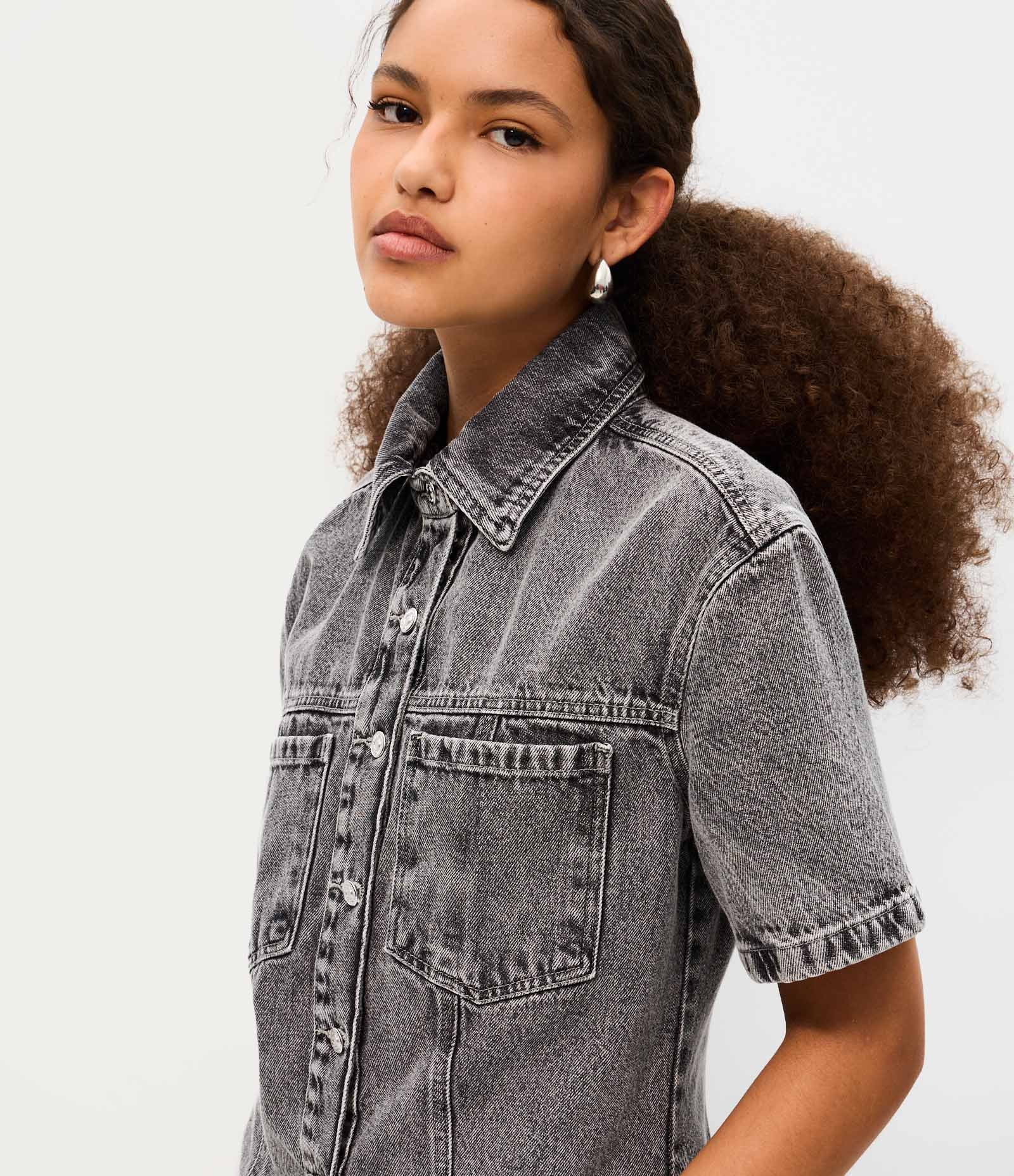 Camisa em Jeans com Gola Colarinho e Bolsos Cinza 3