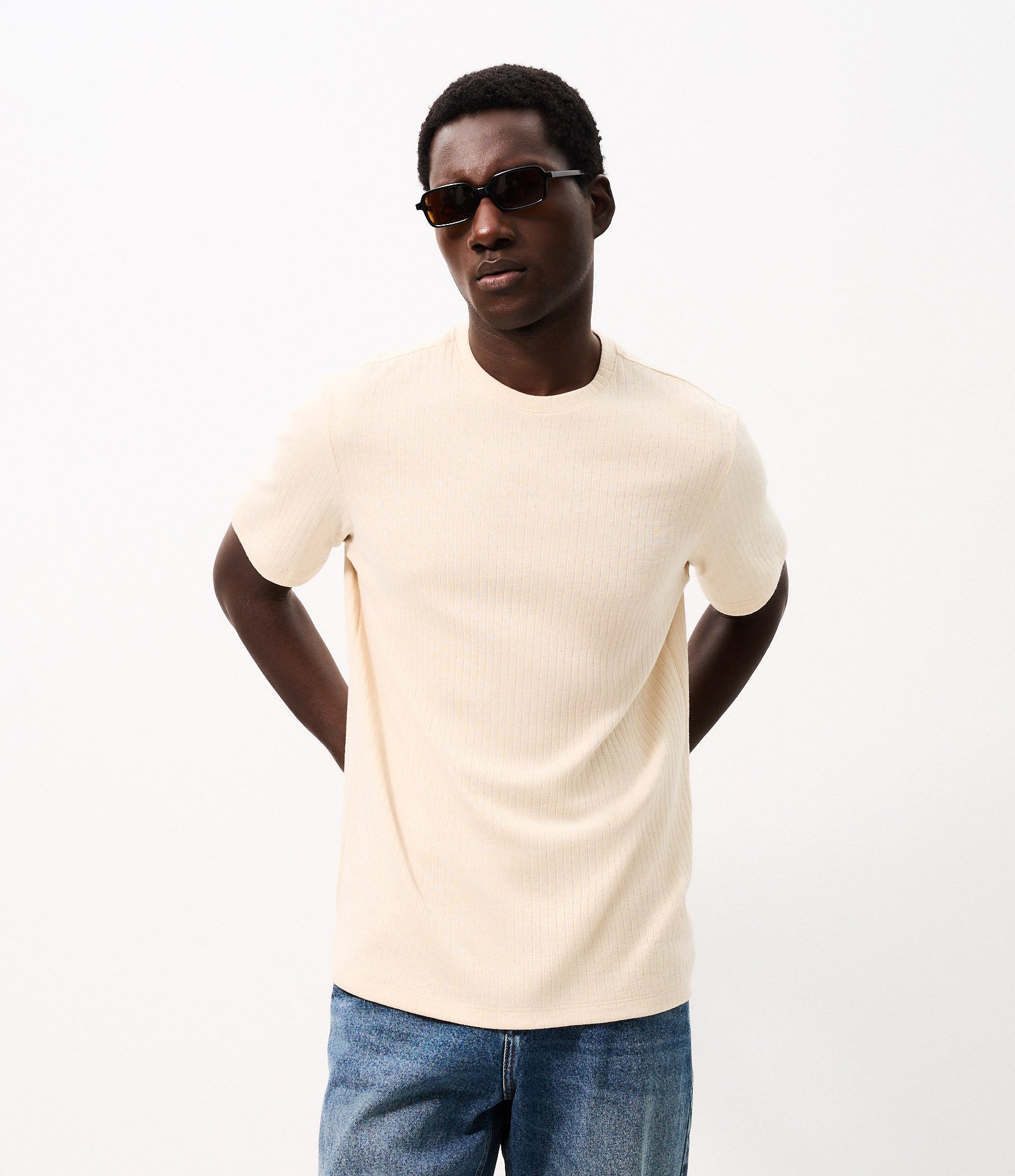 Camiseta Slim Texturizada Bege 1