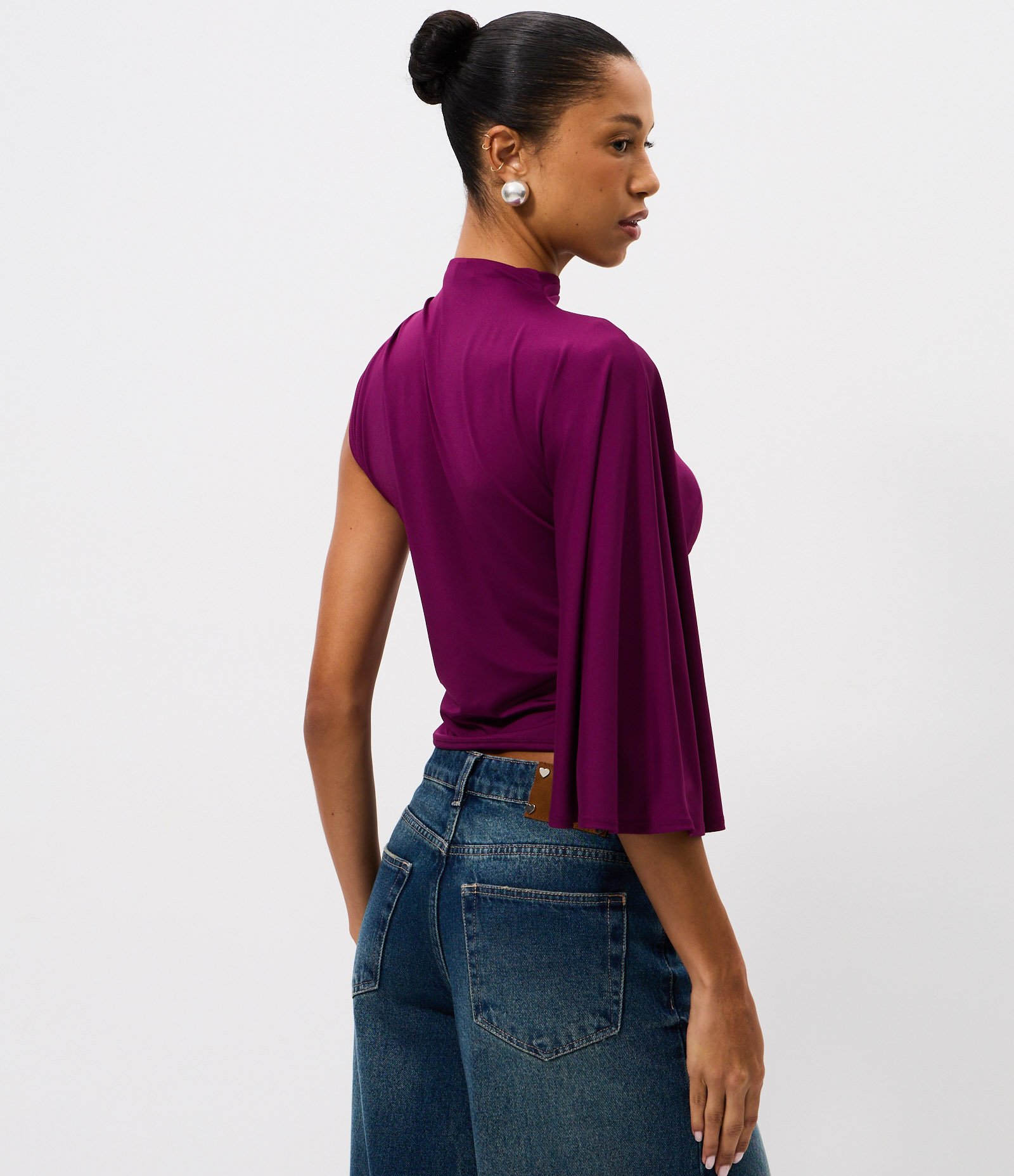 Blusa Ombro Único em Microfibra com Manga Longa Soltinha Roxo 4