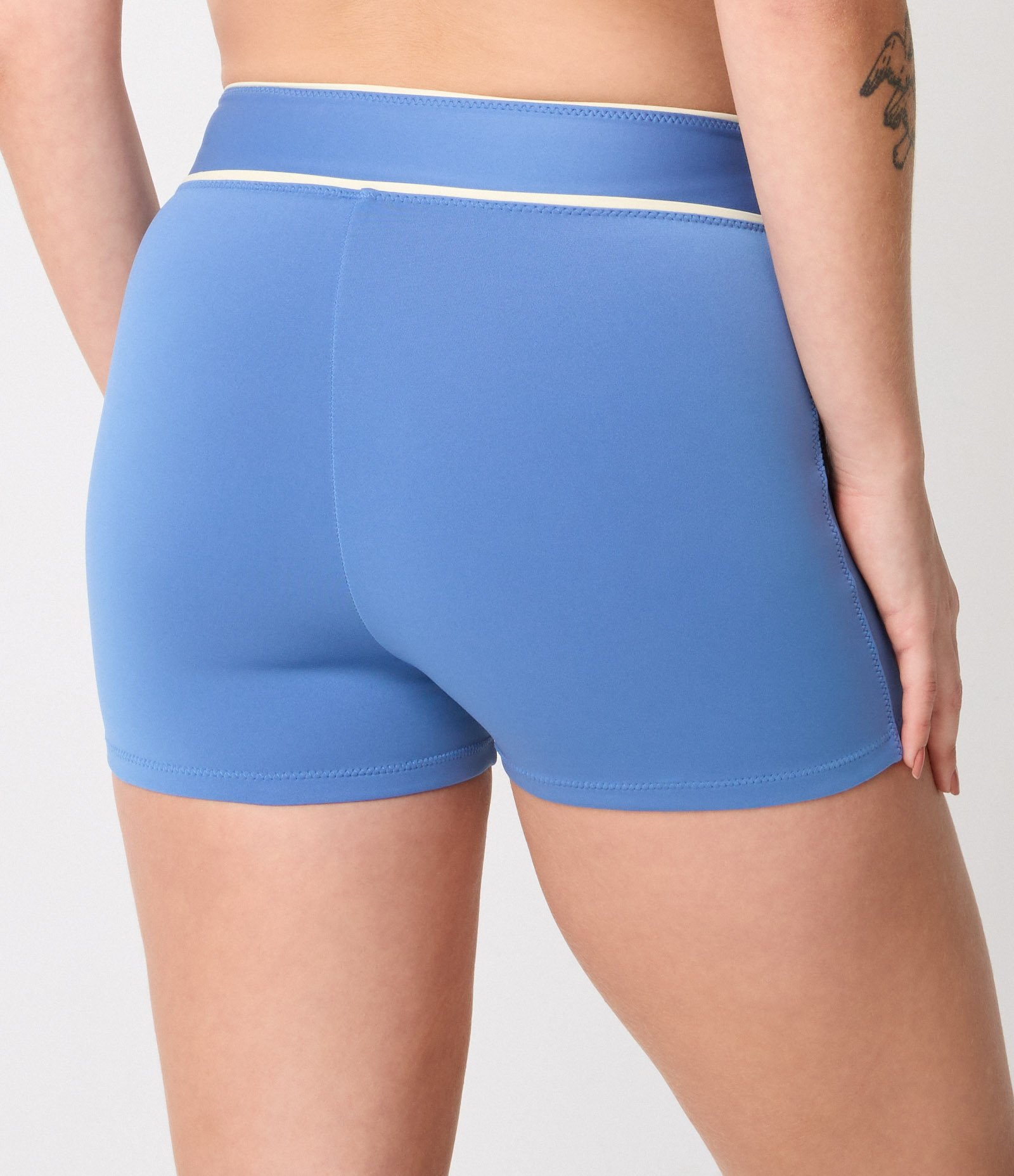 Short Esportivo com Friso Contrastante Azul 3