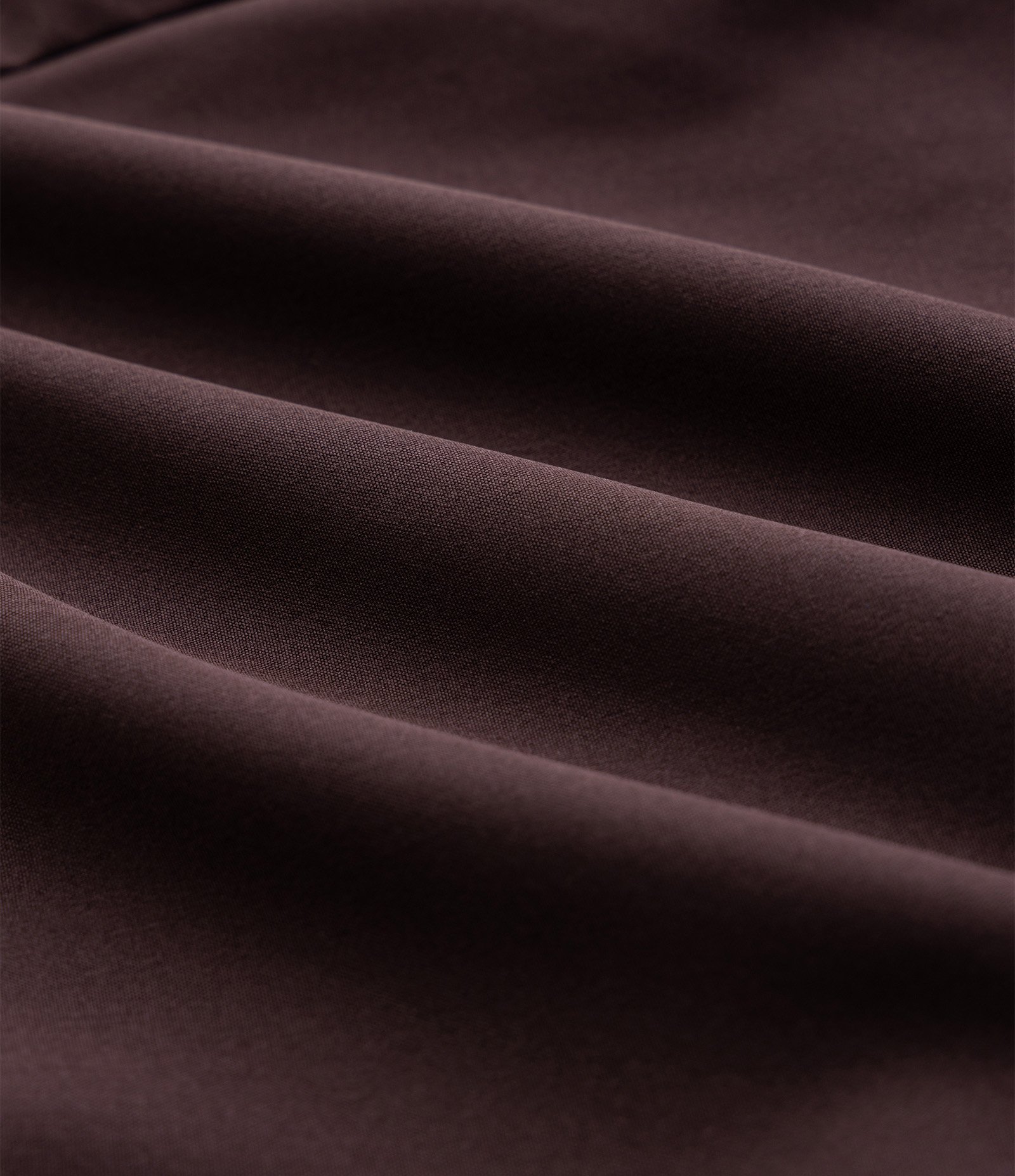 Bermuda Esportiva com Laser Cut e Print Lateral Marrom Escuro 3