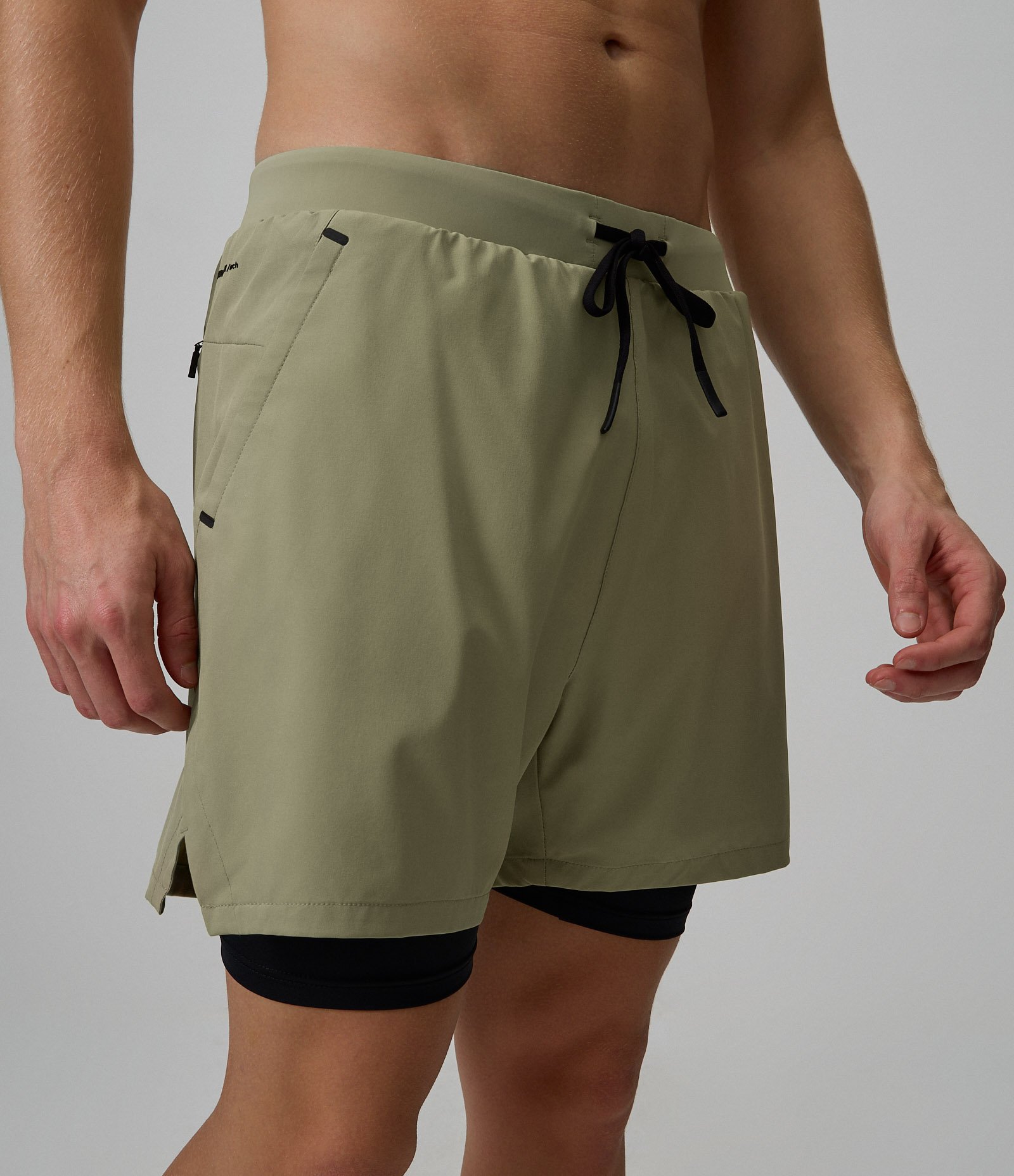 Bermuda Esportiva Corrida com Short de Compressão Verde 2