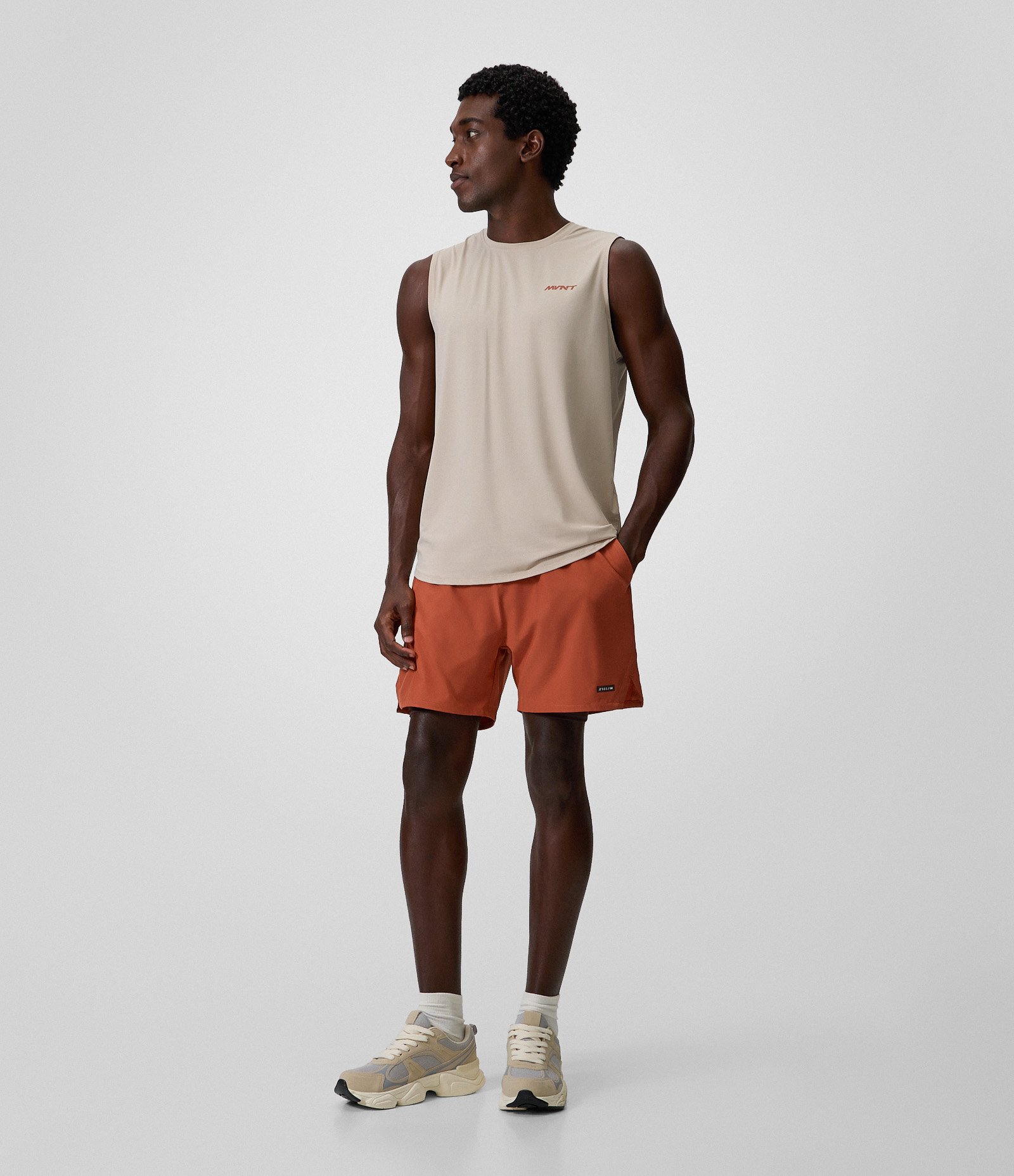 Bermuda Esportiva Corrida com Short de Compressão Caramelo 1