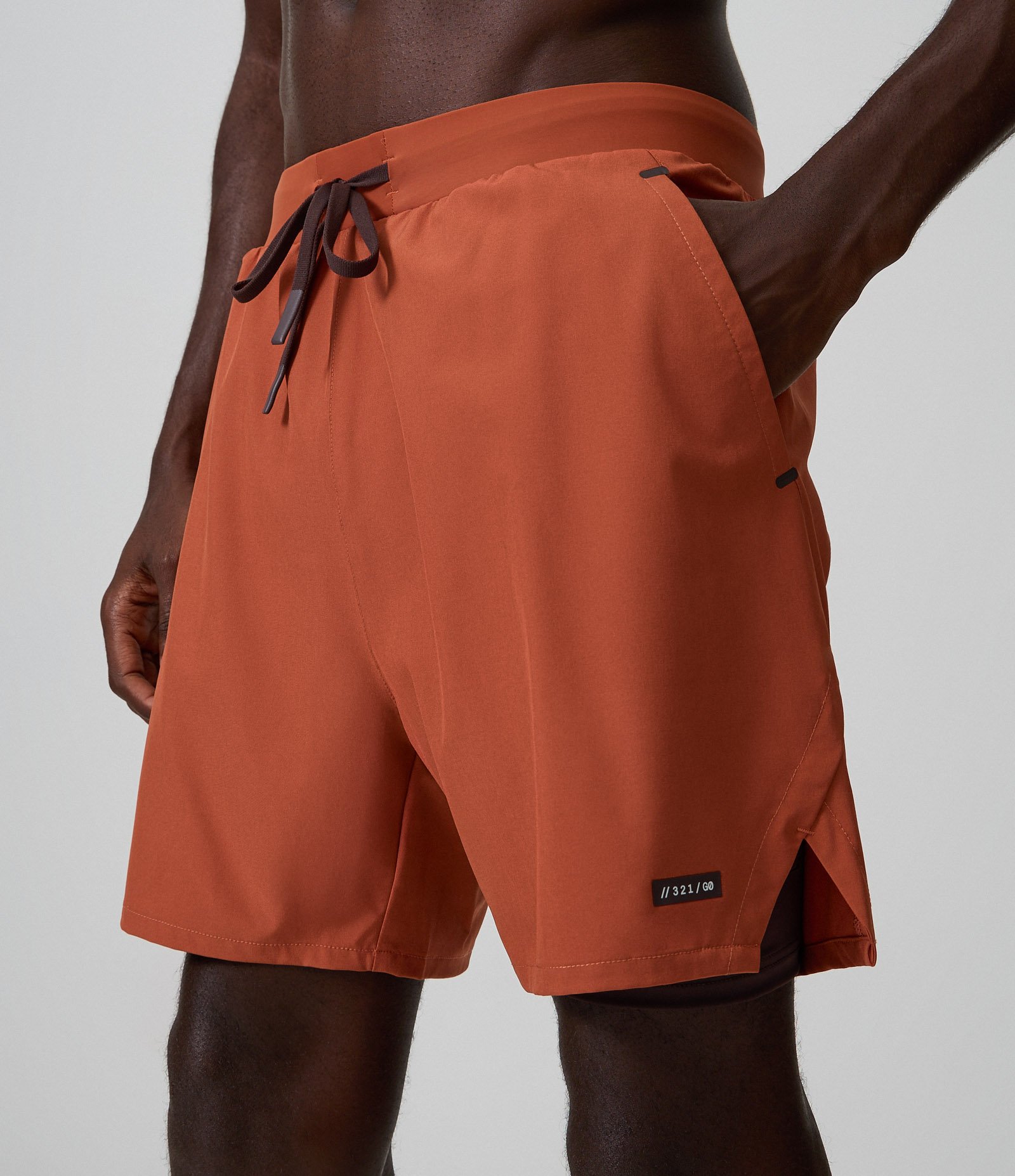 Bermuda Esportiva Corrida com Short de Compressão Caramelo 2