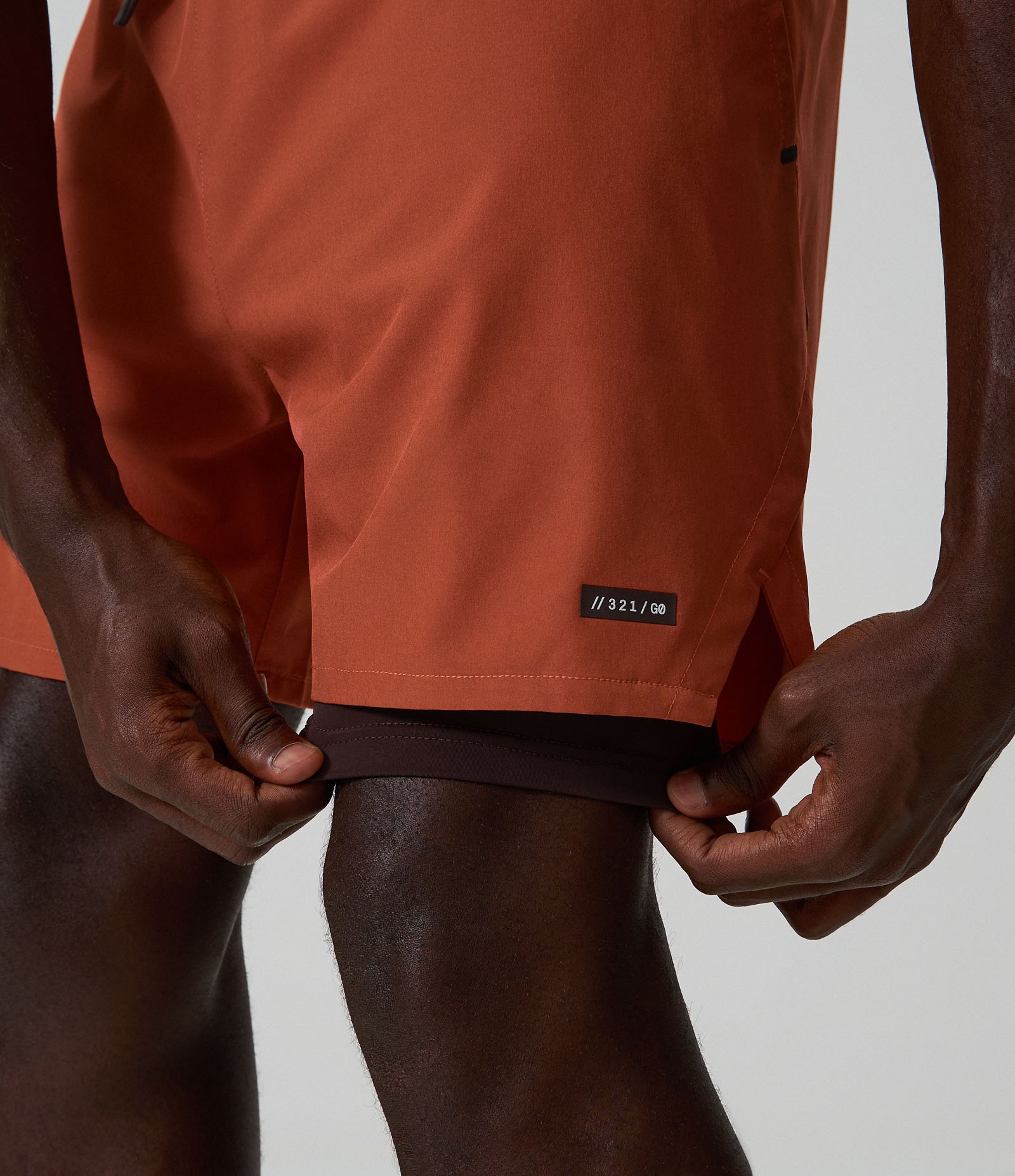 Bermuda Esportiva Corrida com Short de Compressão Caramelo 5