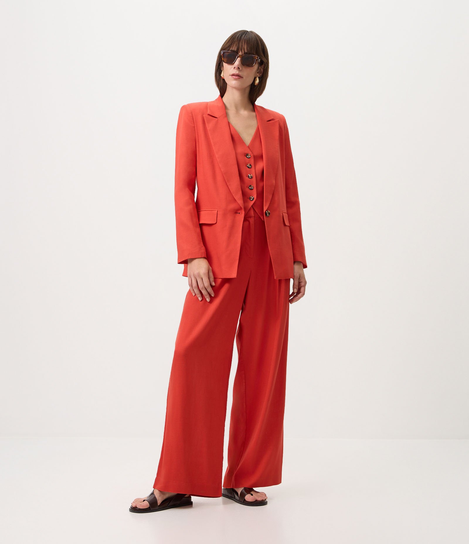Blazer em Viscolinho com Lapelas e Botão Único Vermelho 2