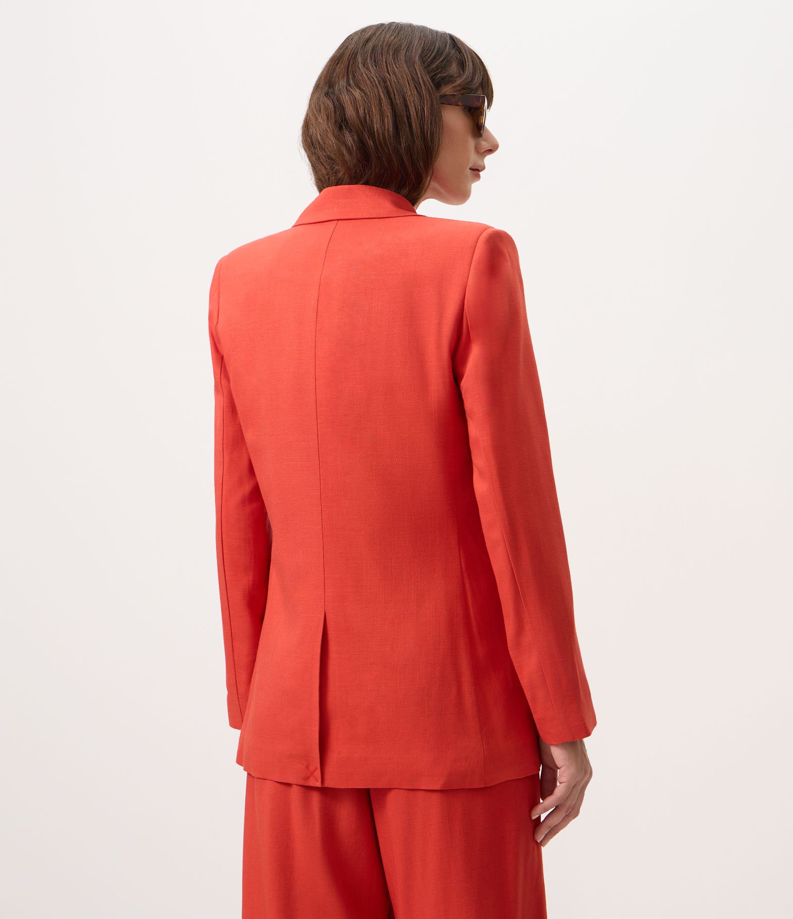 Blazer em Viscolinho com Lapelas e Botão Único Vermelho 3