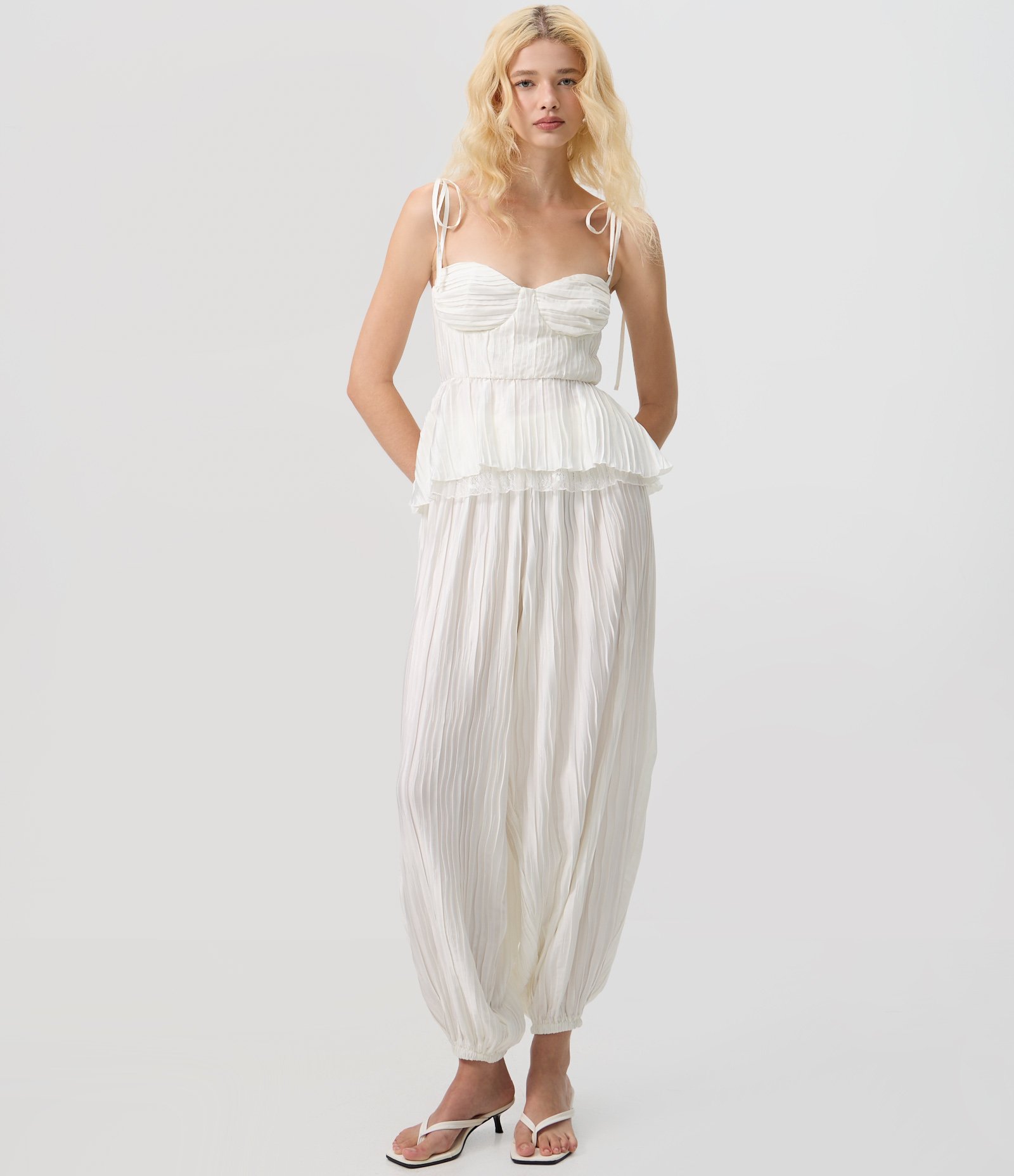 Blusa Peplum Corsetada em Cetim Texturizado com Alças para Amarração Branco 2
