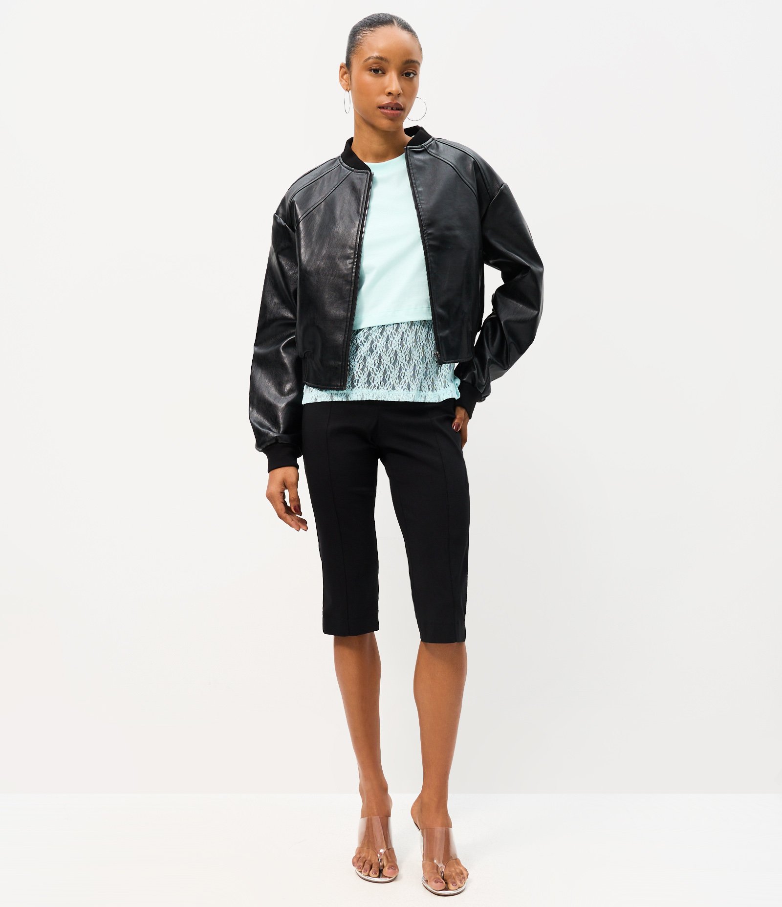 Blusa em Algodão com Sobreposição e Barra Rendada Azul 2