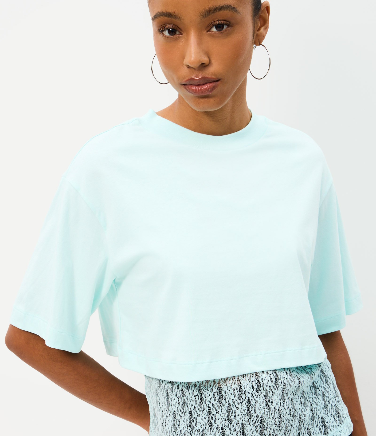 Blusa em Algodão com Sobreposição e Barra Rendada Azul 3