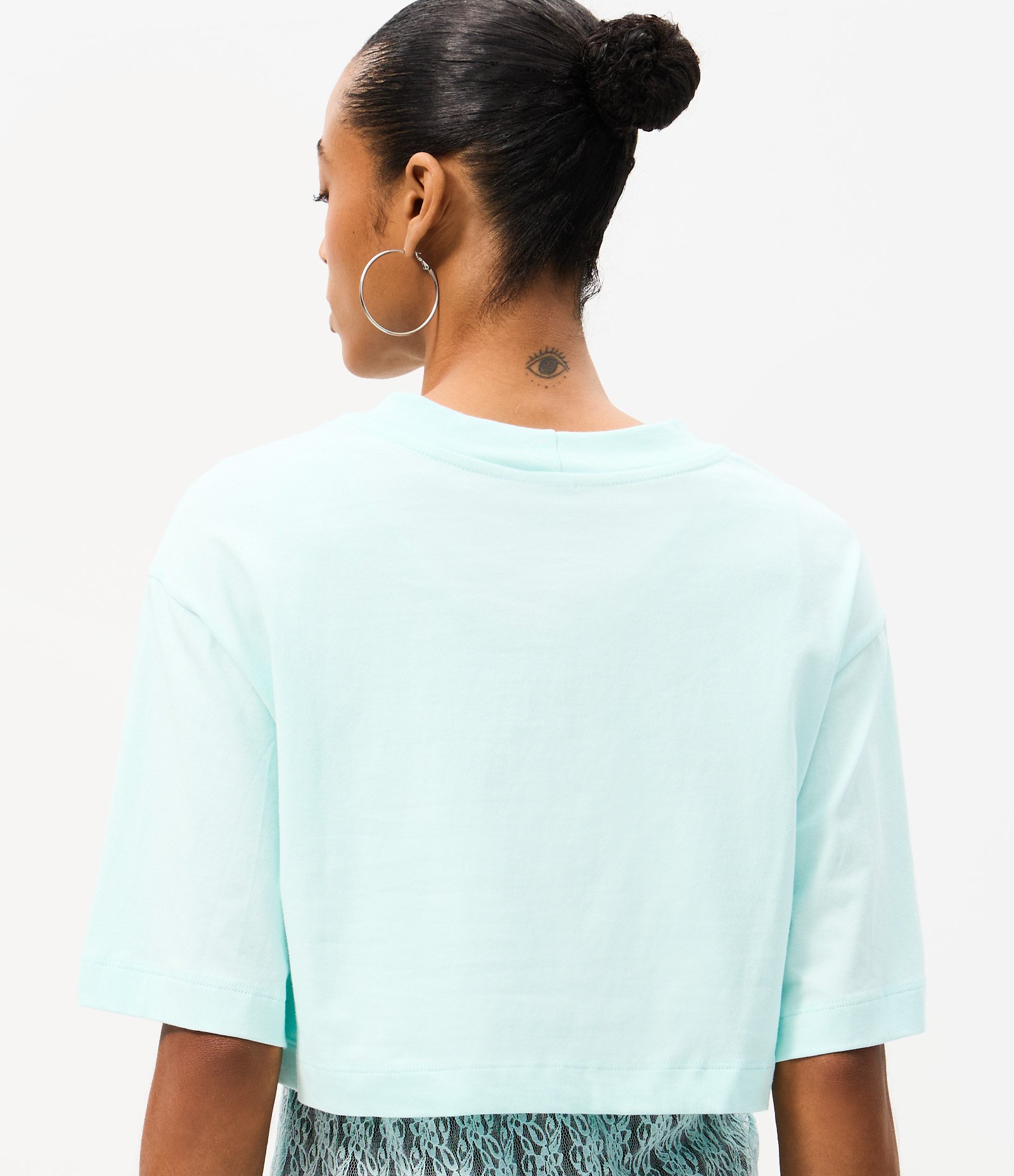 Blusa em Algodão com Sobreposição e Barra Rendada Azul 4