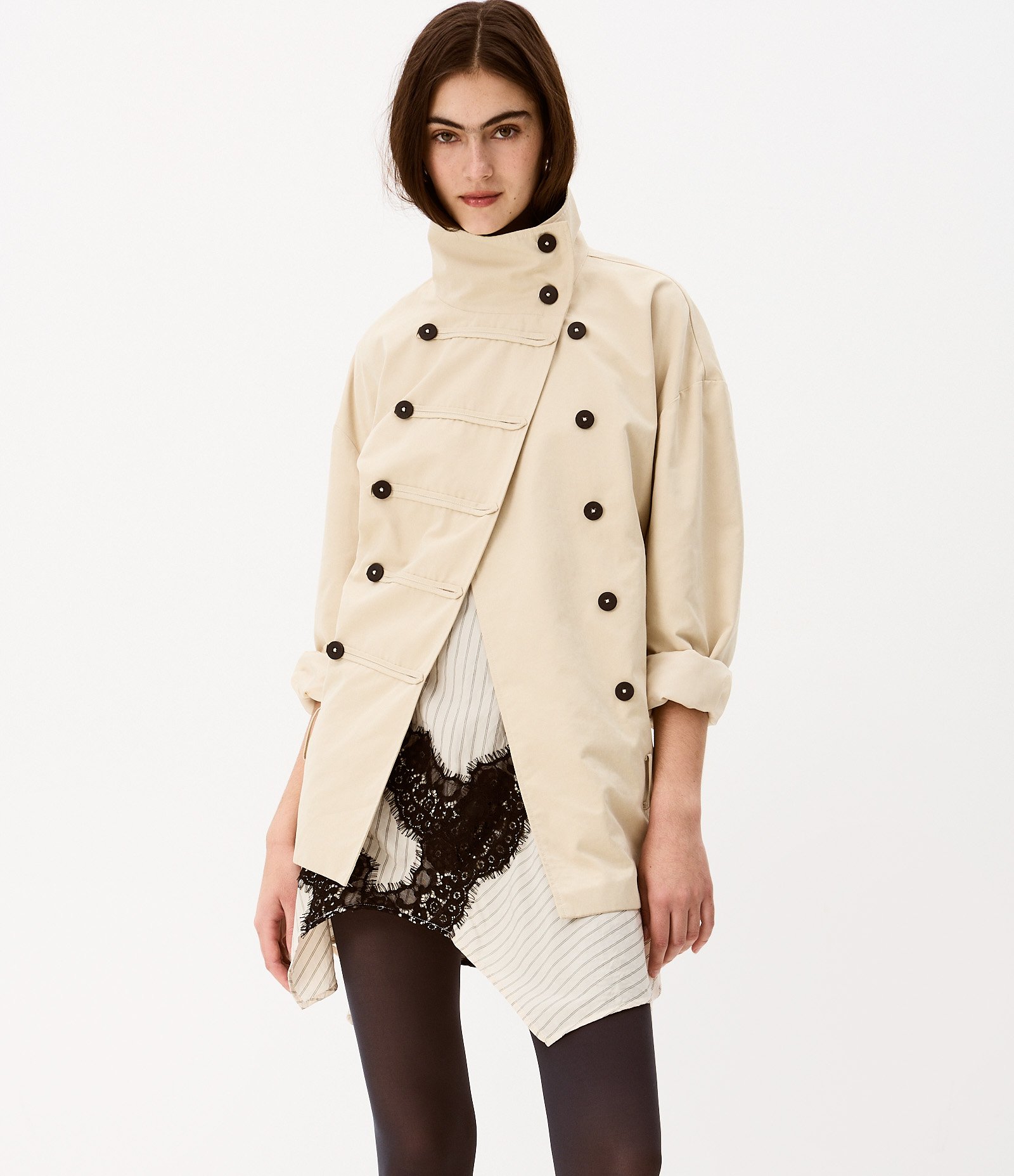 Jaqueta Trench Coat Napoleônica com Cinto e Fivela Bege 1