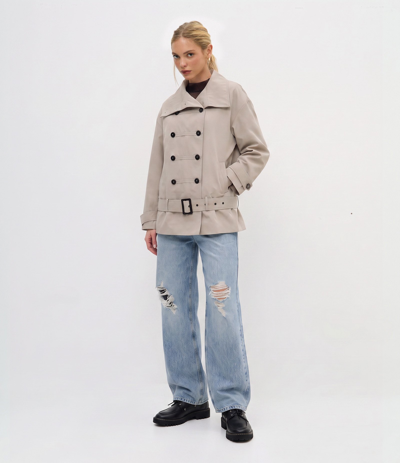 Jaqueta Trench Coat Napoleônica com Cinto e Fivela Bege 3