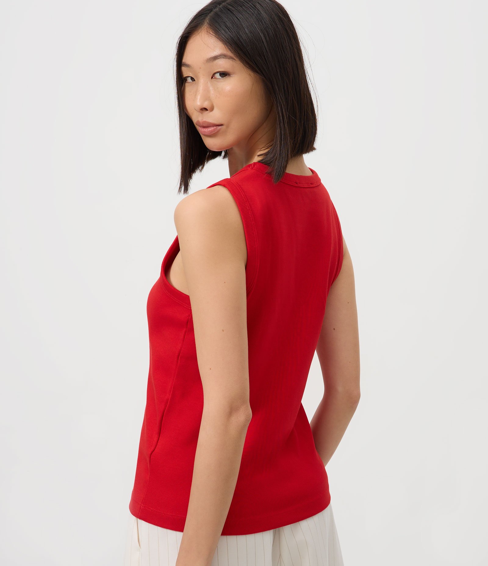 Regata Básica em Ribana com Modelagem Ajustada Vermelho 4