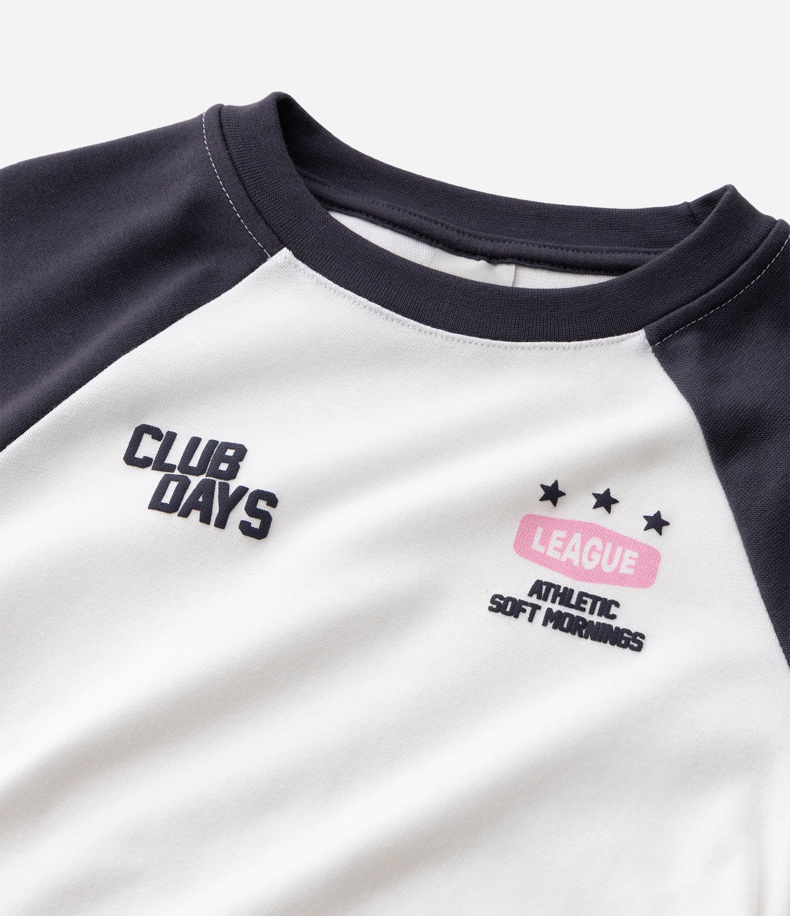 Camiseta Baby Look Infantil em Algodão com Manga Raglan e Lettering Puff - Tam 5 a 16 Anos Branco 4