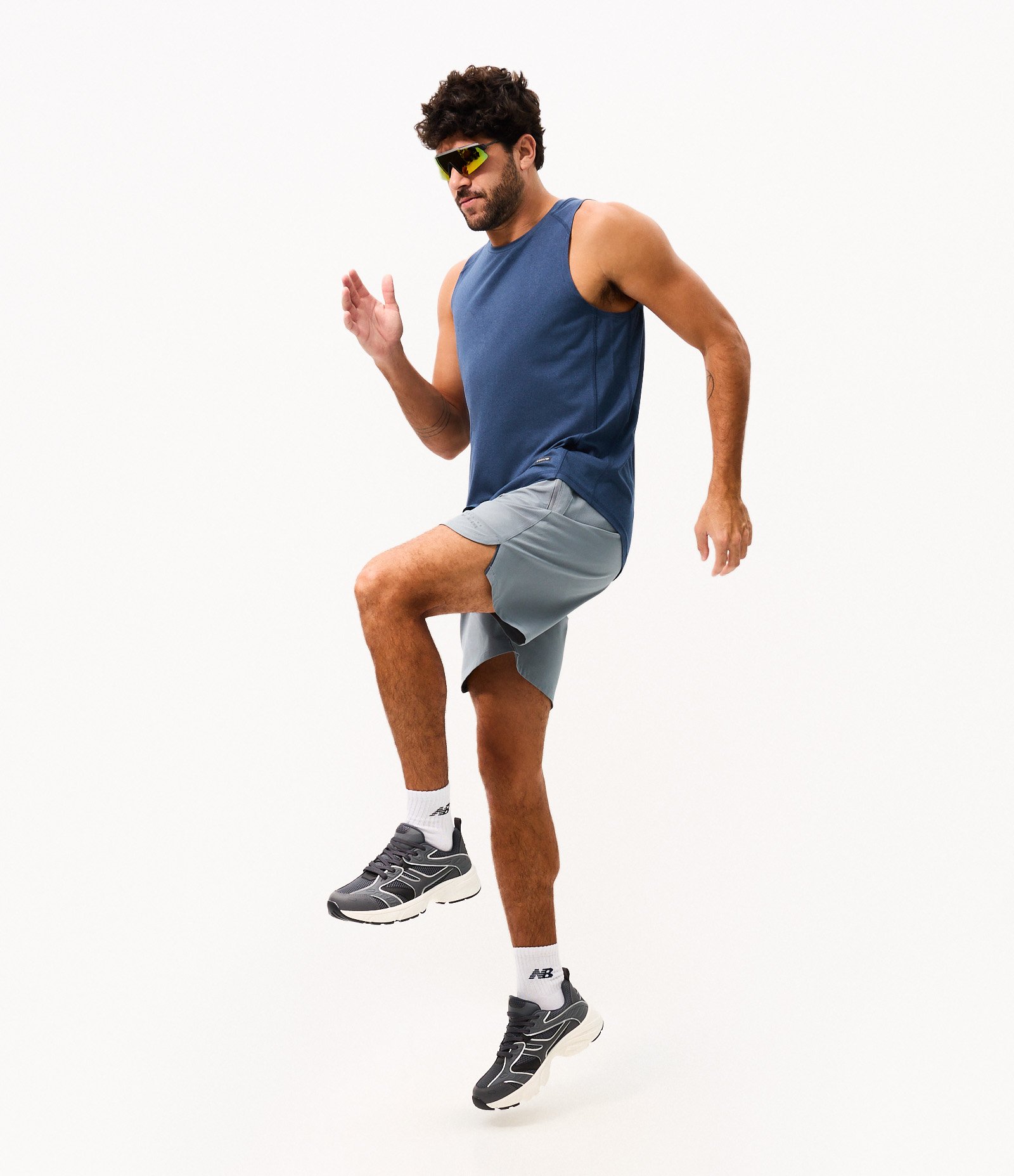 Bermuda Esportiva em Ripstop com Bolsos Funcionais e Estampa Localizada Azul Acinzentado 1
