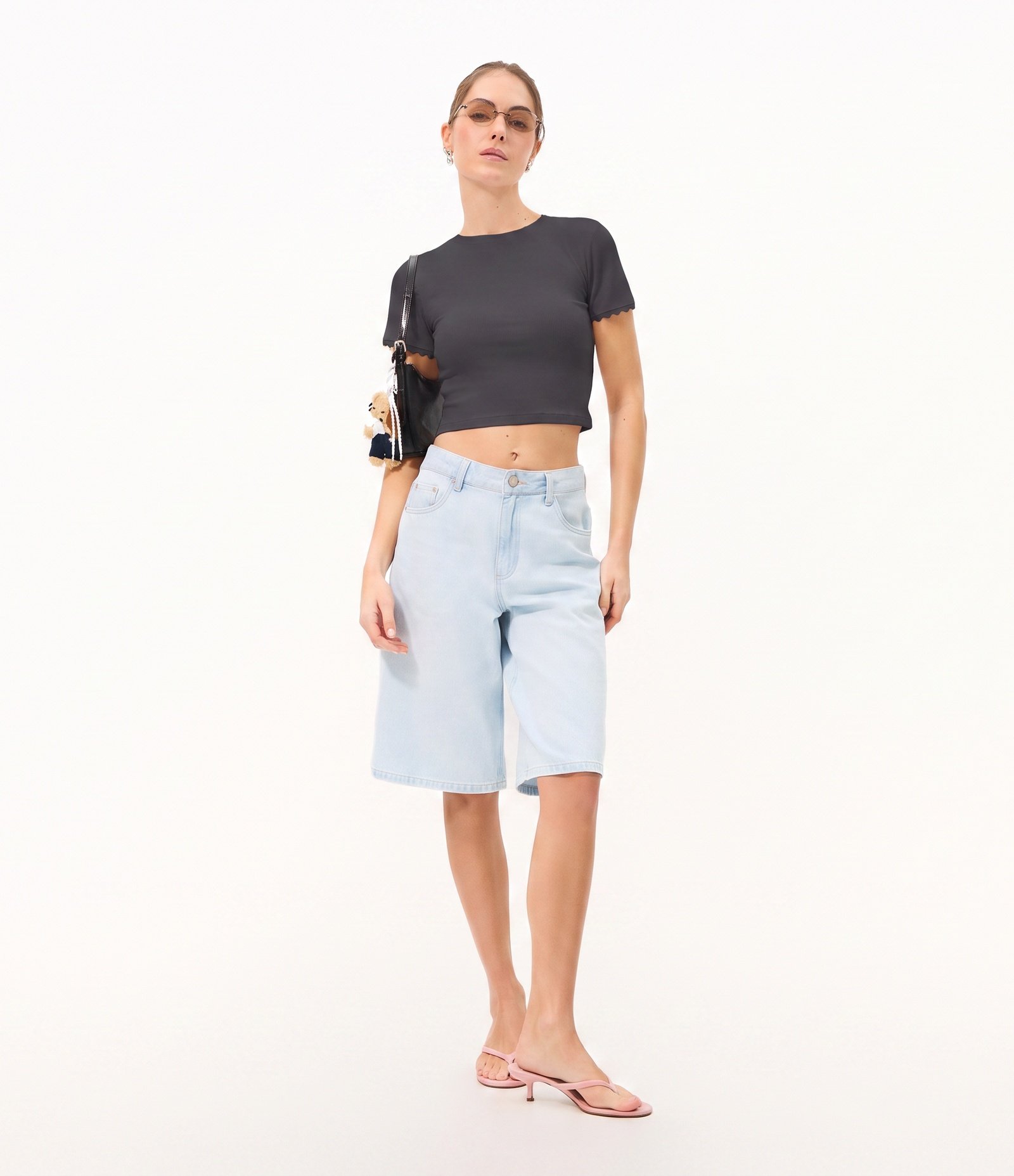 Blusa em Ribana com Renda na Manga Preto 2