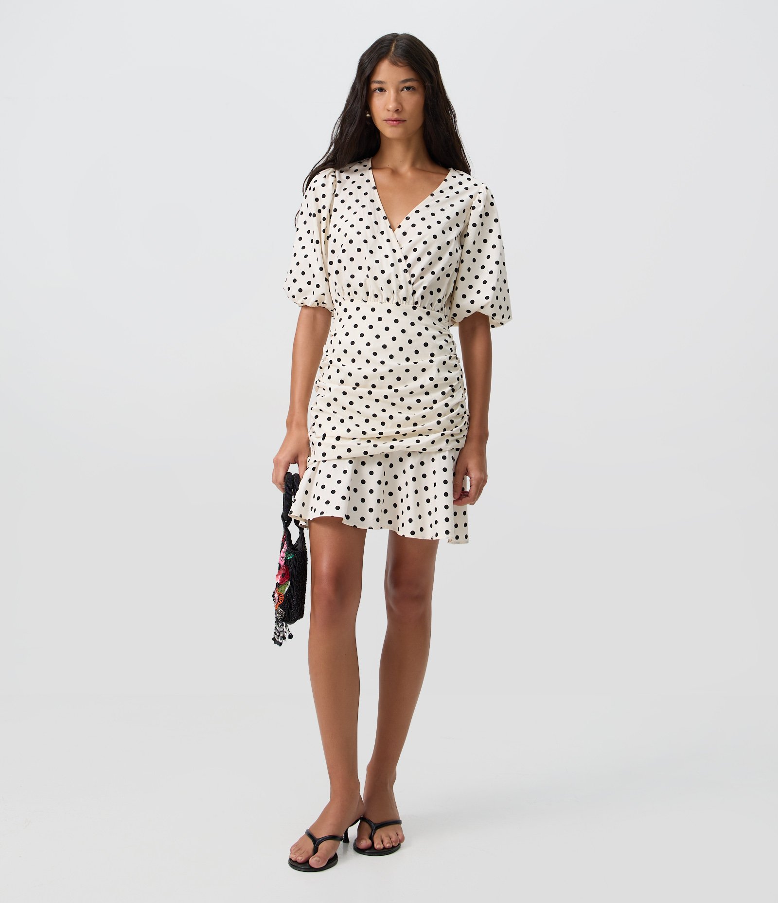Vestido Curto Transpassado com Manga Bufante e Estampa Poá Off White 2