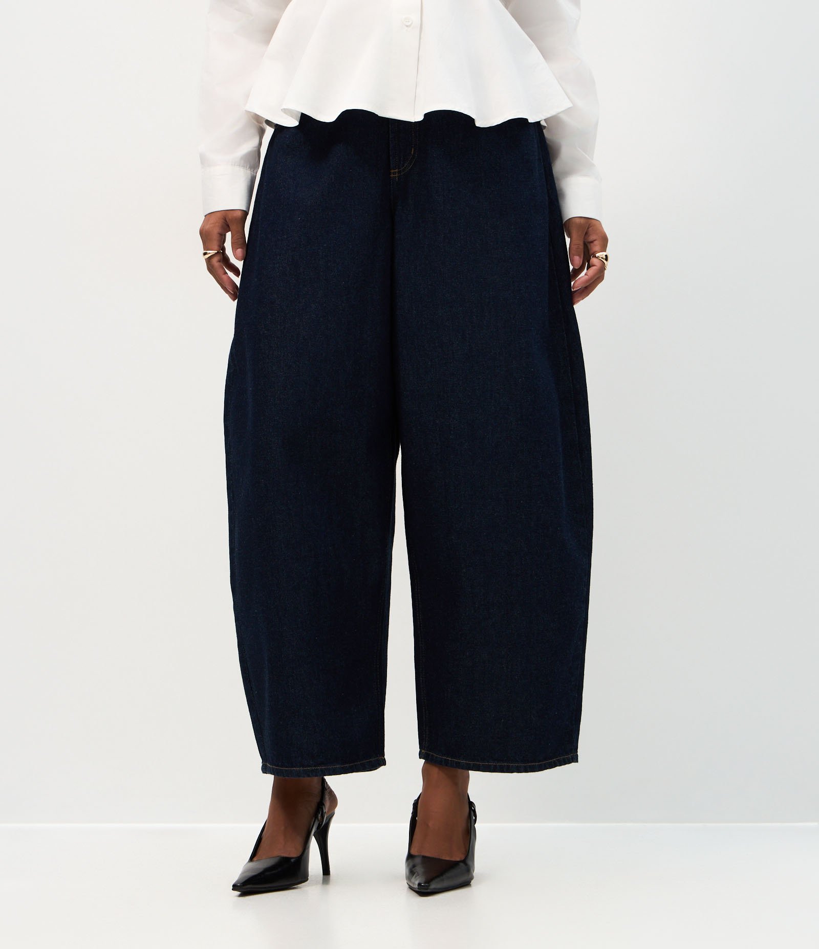Calça Barrel em Jeans com Cintura Alta Azul Escuro 3