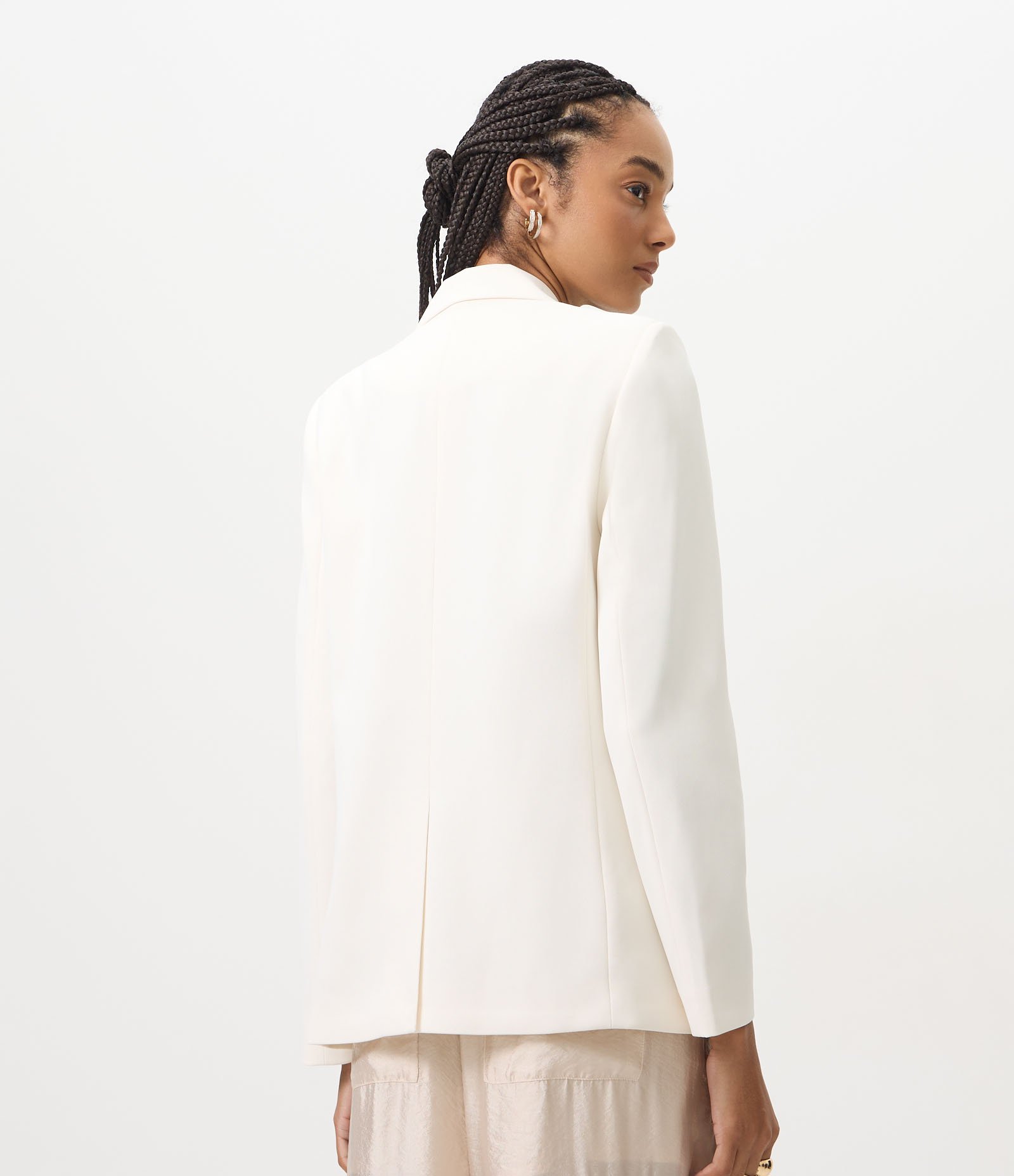 Blazer com Bolsos e Broche Aplicado Branco 3