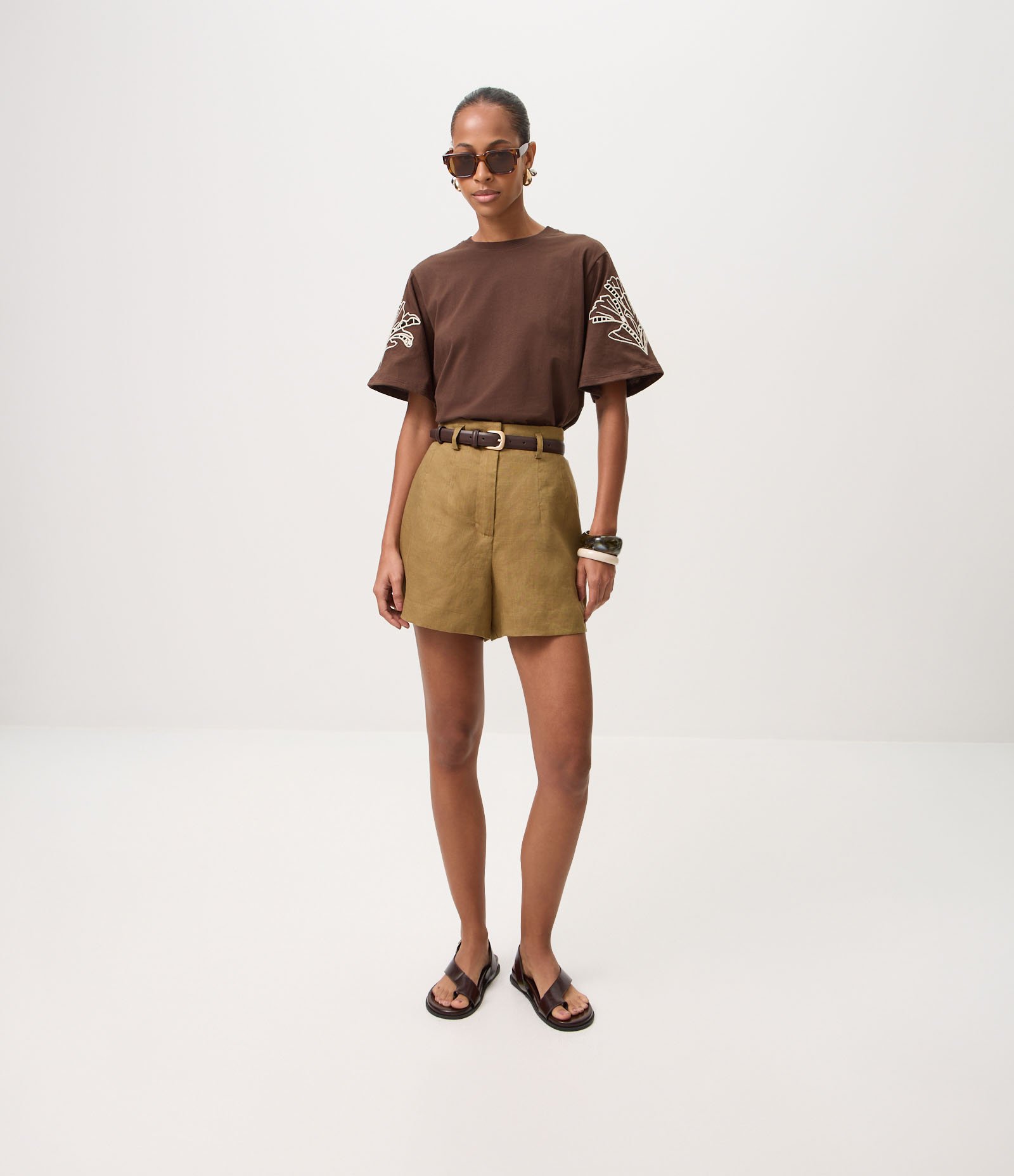 Blusa em Algodão com Bordado nas Mangas Marrom 2