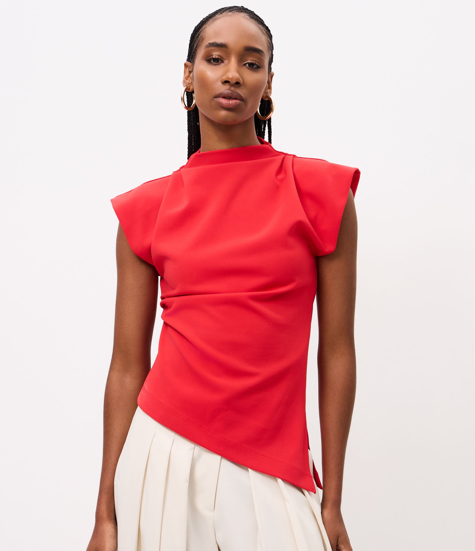 Blusa Regular em Crepe com Ombreiras e Barra Assimétrica Vermelho 1