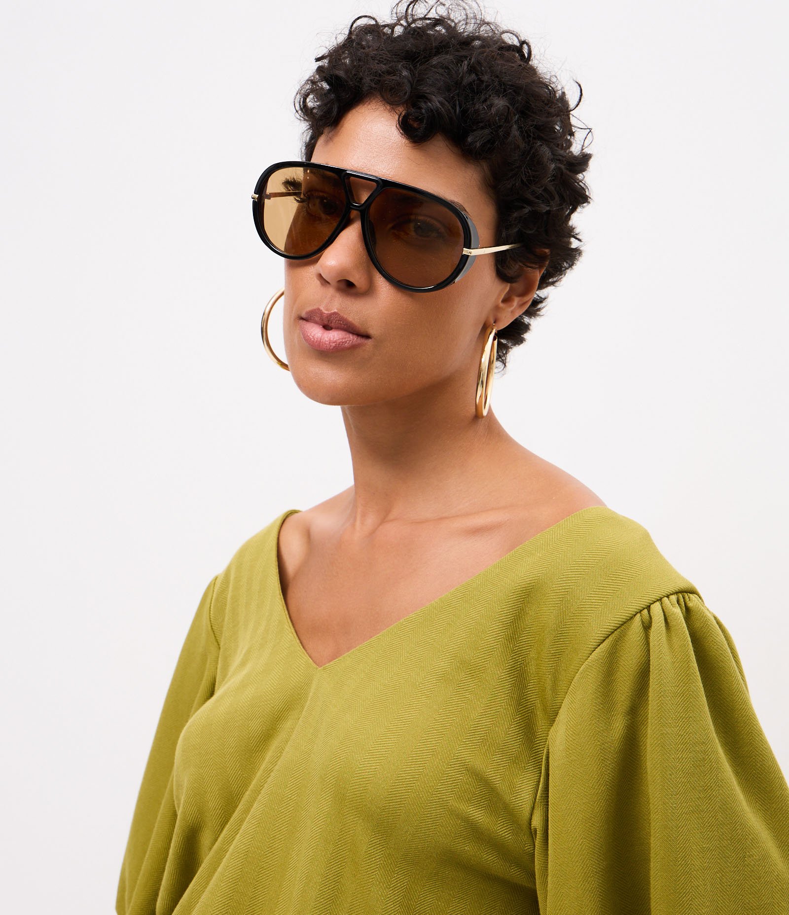 Blusa em Piquet com Decote V e Manga Balonê Verde 3