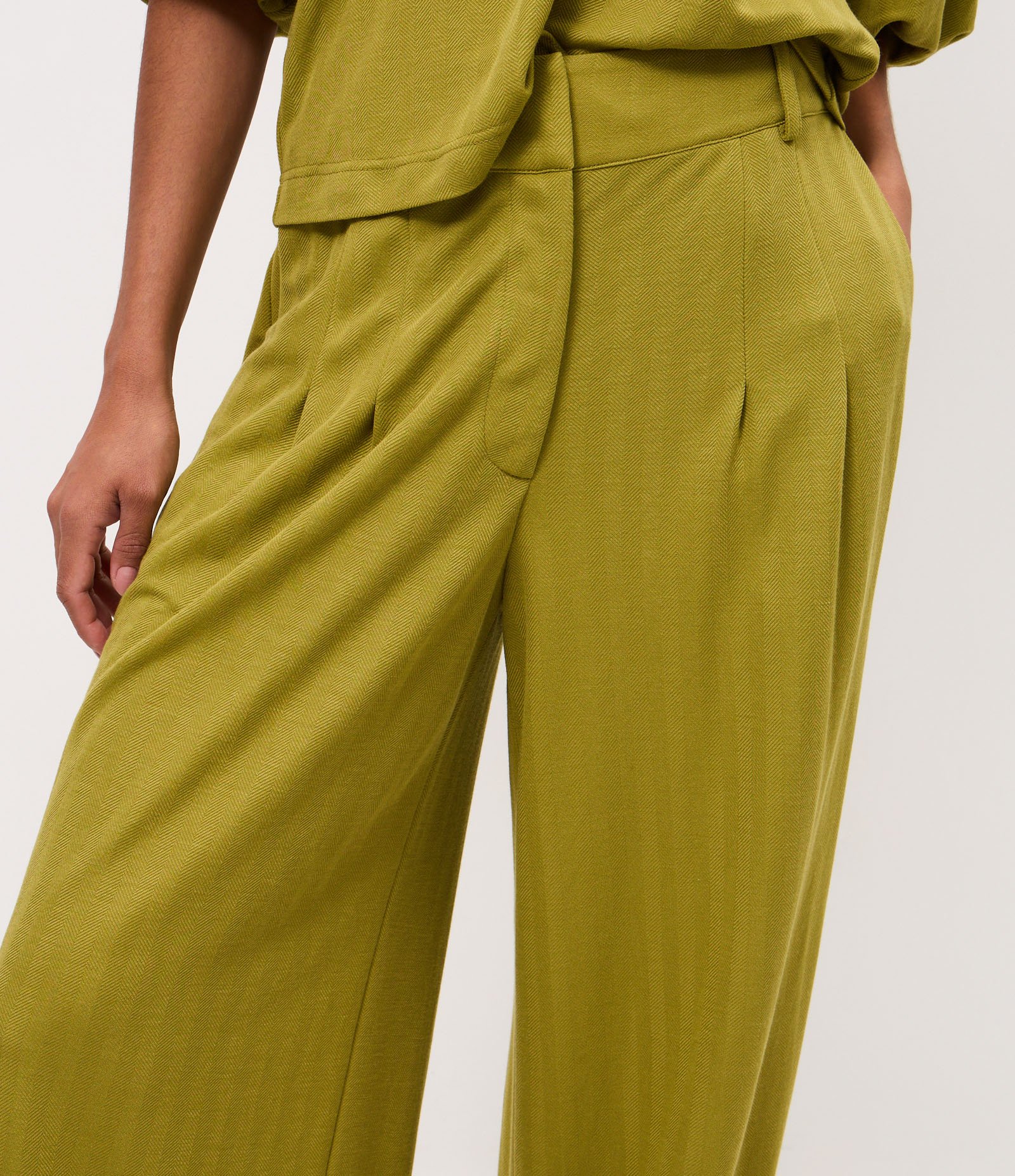 Calça Aladim em Piquet com Cós Estruturado Verde 4