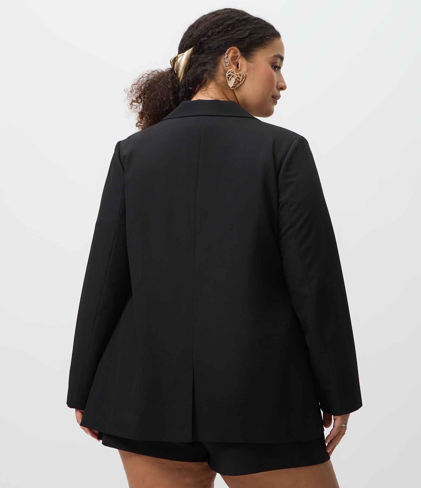 Blazer Alongado em Crepe Curve & Plus Size Preto 4