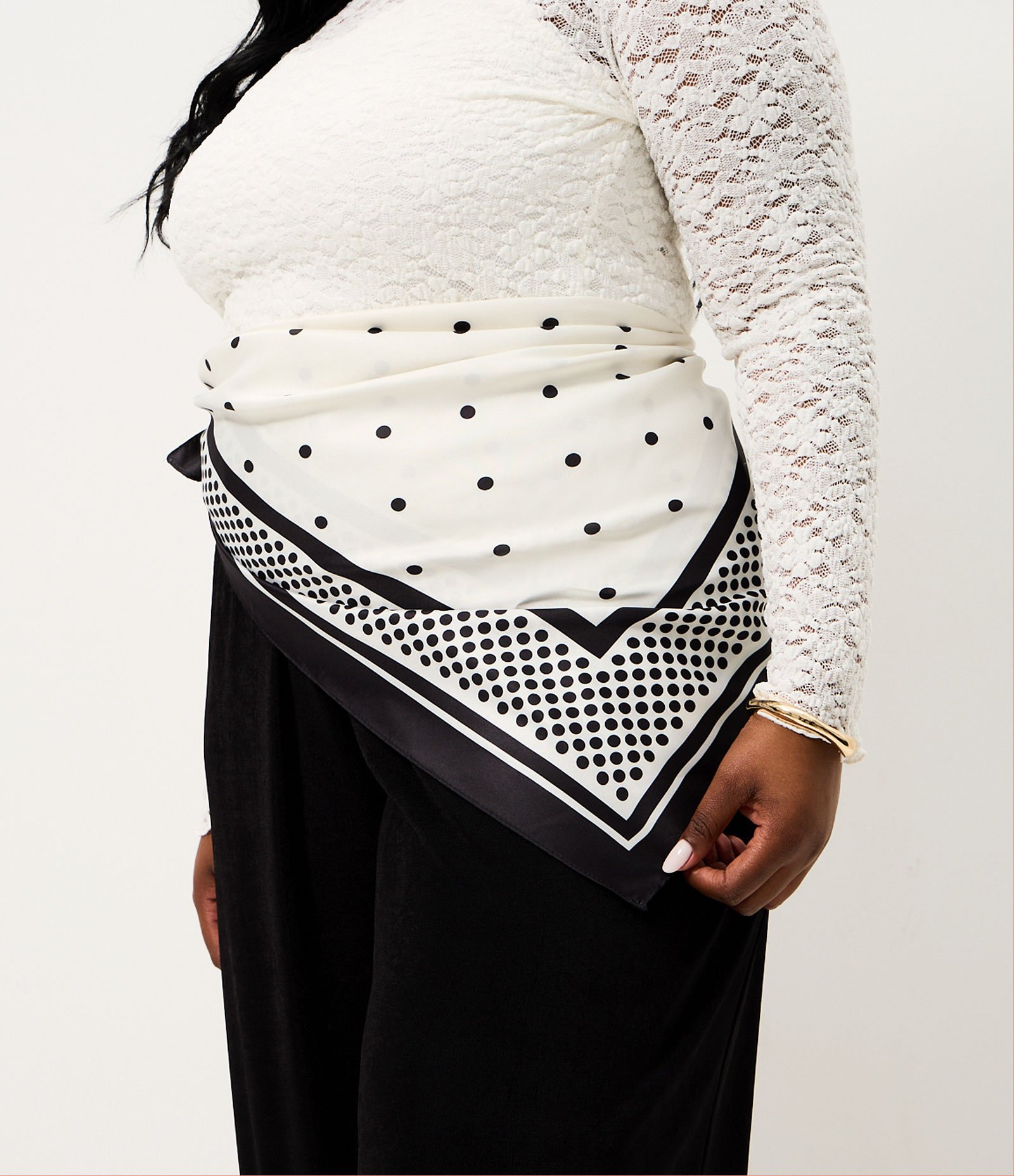 Lenço Cetim Poá Quadrado 90cm Curve & Plus Size Branco 4