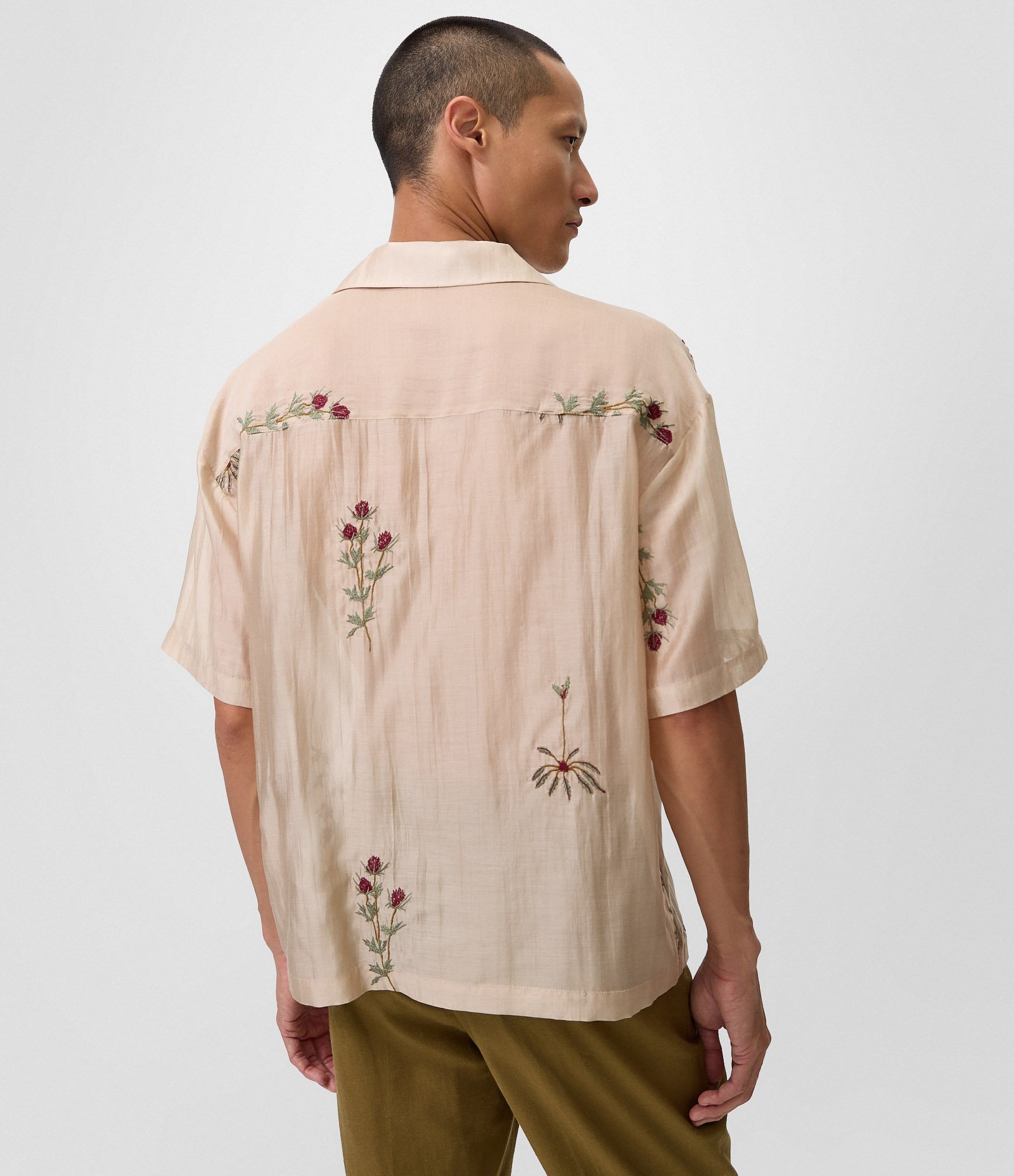 Camisa Boxy em Liocel com Bordado Floral Organza Bege 3