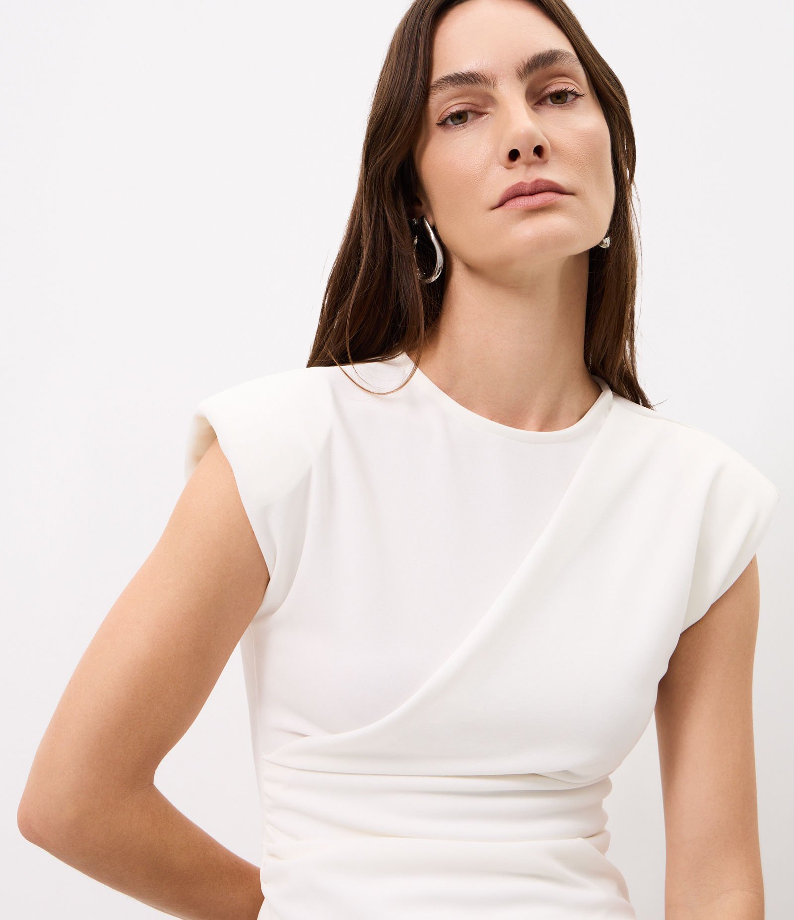 Blusa com Recorte Transpassado e Ombreiras Branco 3
