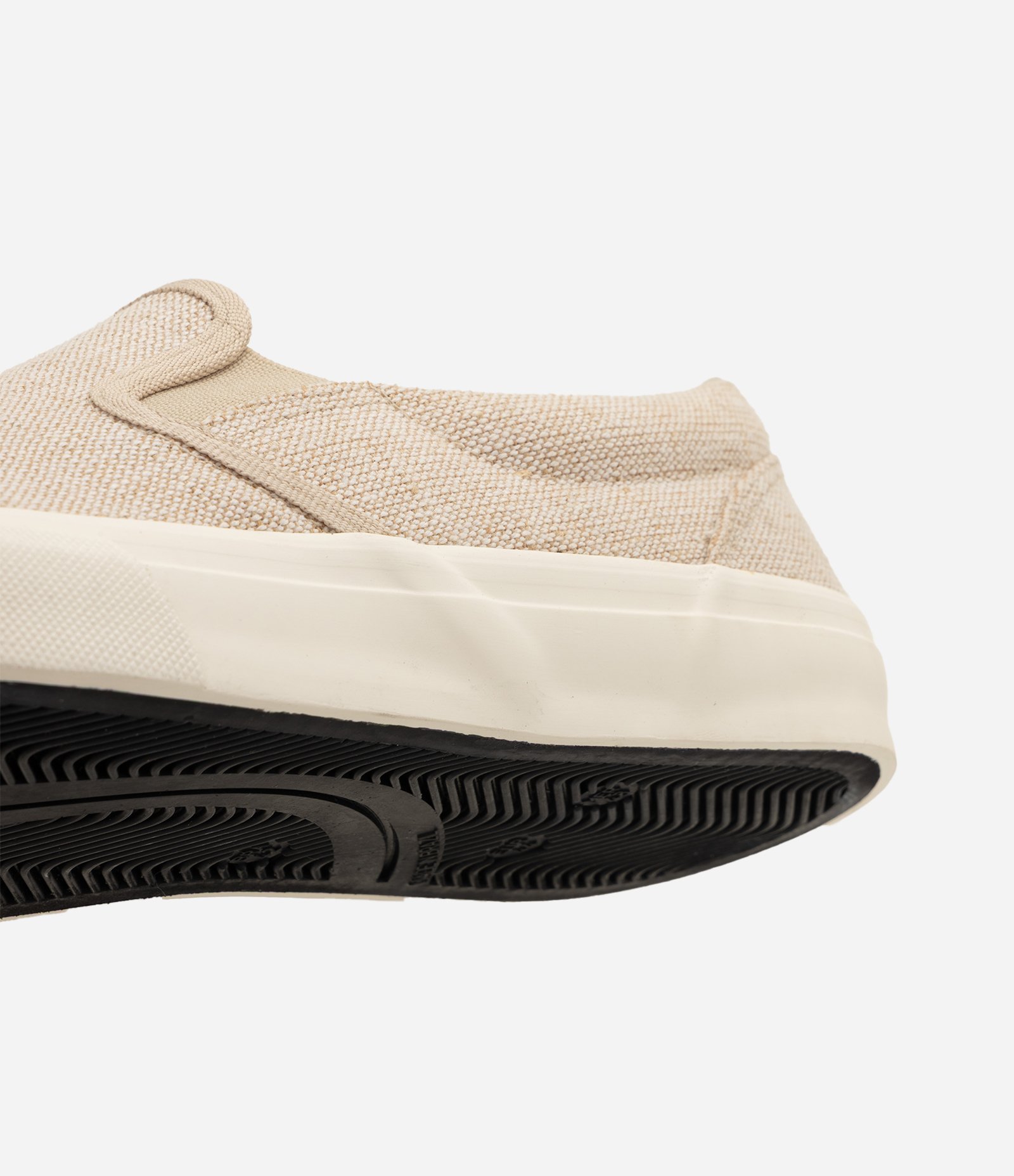 Tênis Slip On em Lona e Sola Vulcanizada Bege 4