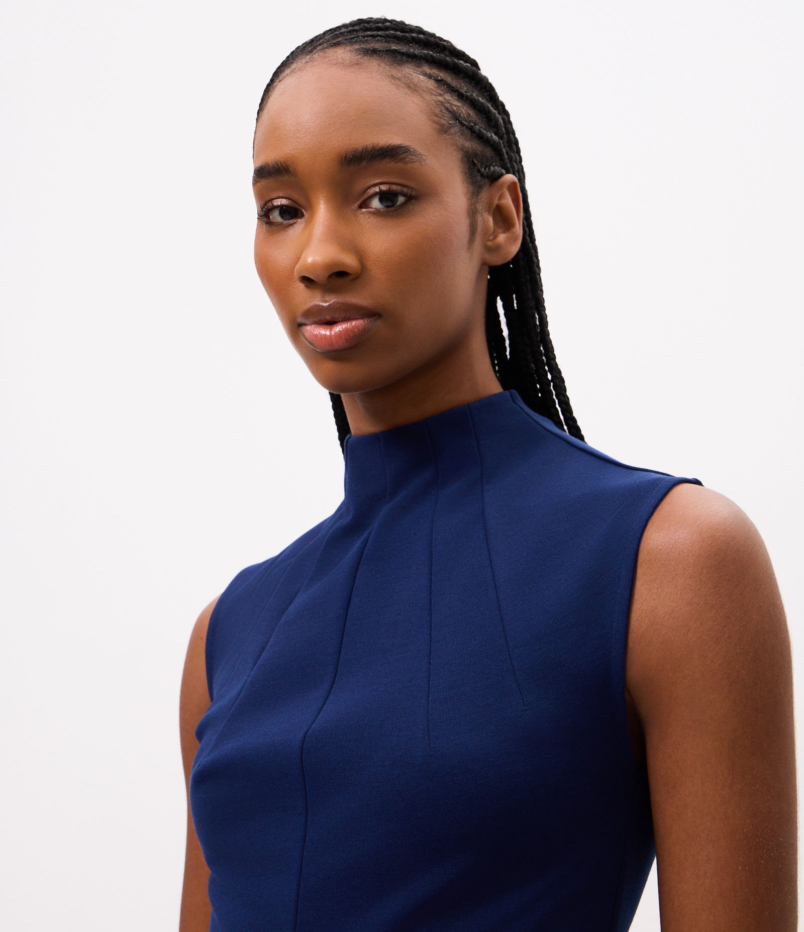 Blusa com Gola Alta e Barra Peplum Assimétrica Azul 3
