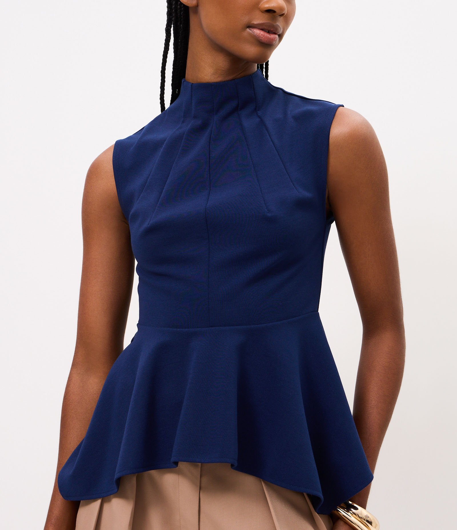 Blusa com Gola Alta e Barra Peplum Assimétrica Azul 5