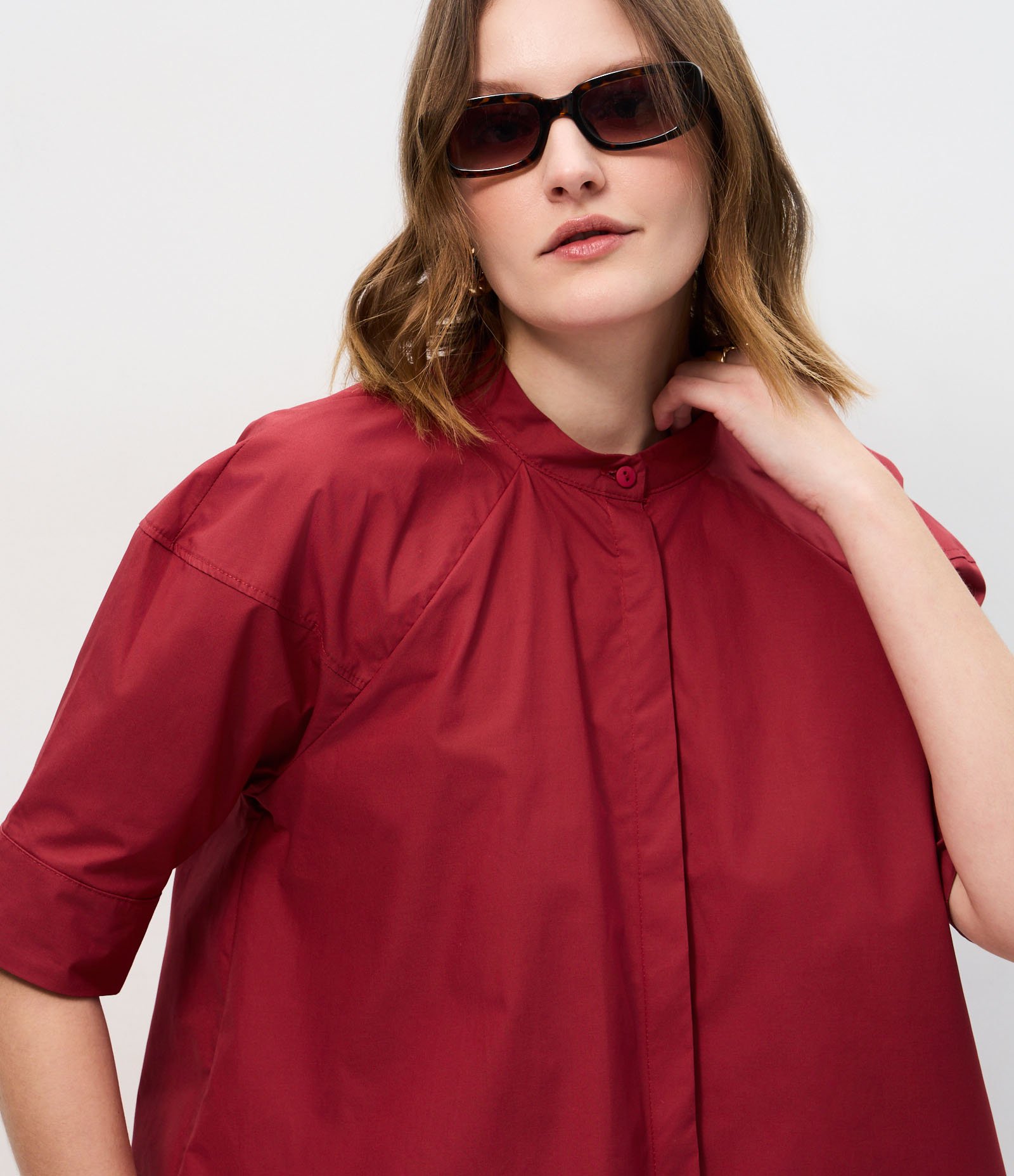 Camisa Ampla em Tricoline com Gola Padre Vermelho 3