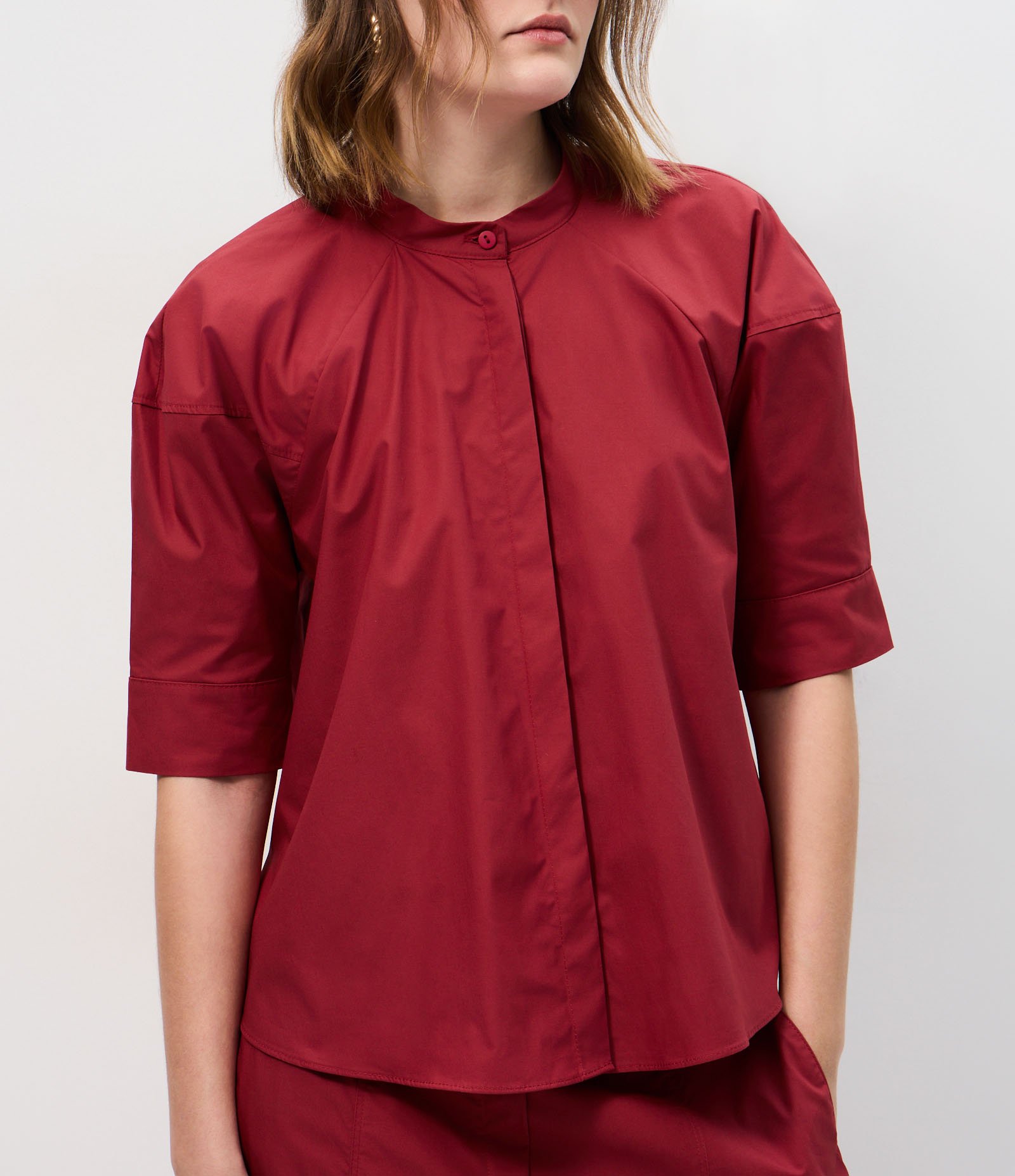 Camisa Ampla em Tricoline com Gola Padre Vermelho 4
