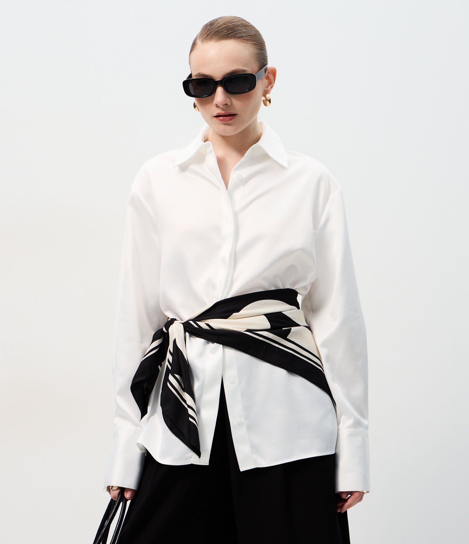 Camisa Acetinada com Punhos Largos Branco 1