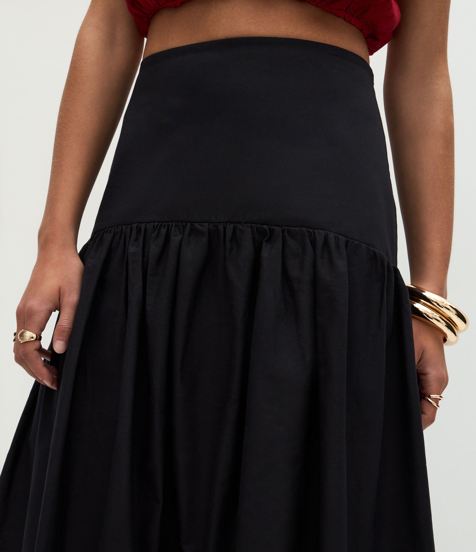 Saia Midi Balonê com Cintura Baixa Preto 4