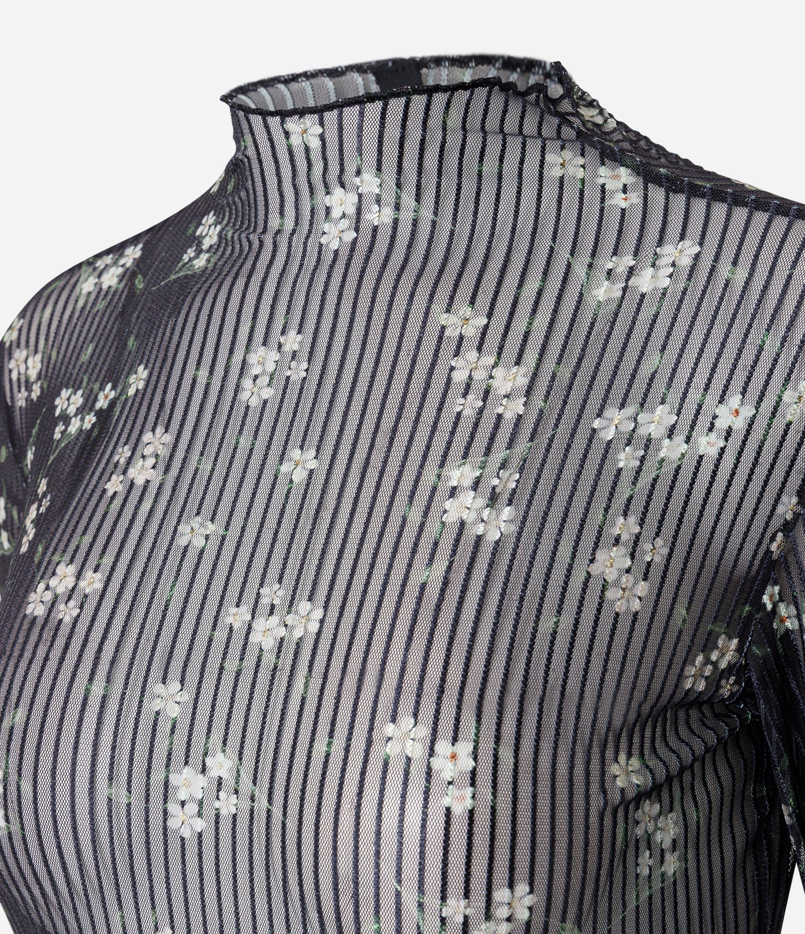 Blusa em Tule Floral Texturizado Preto 5