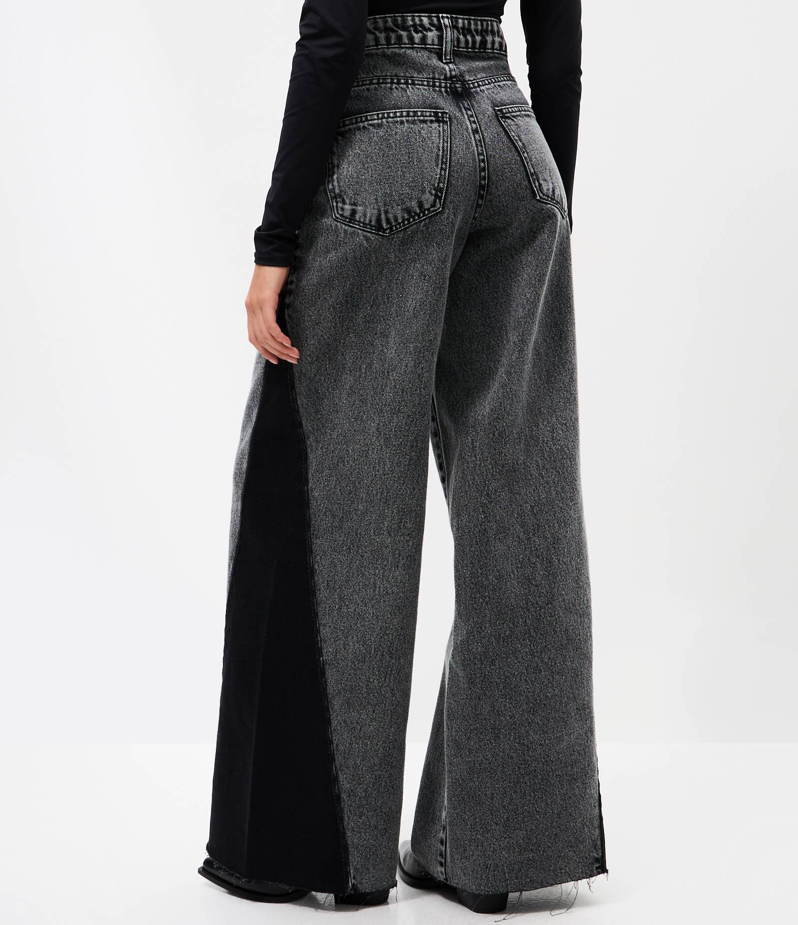 Calça Wide Leg em Jeans com Recorte Lateral e Cintura Média Cinza 4