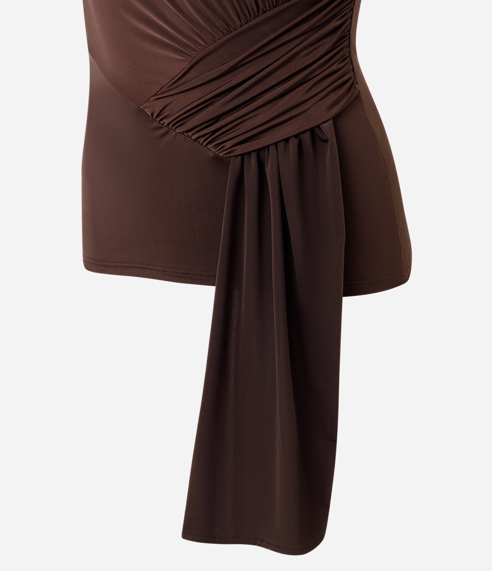 Blusa Gola Halter em Malha com Detalhe de Faixa Soltinha Marrom 6