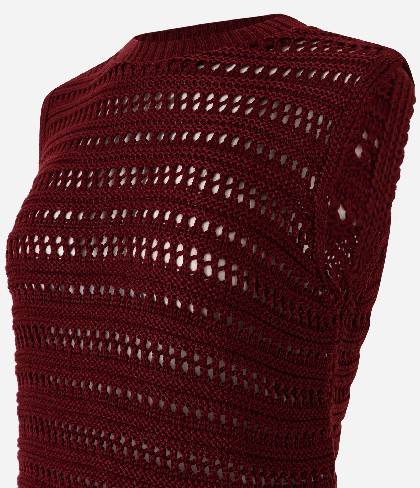 Blusa em Tricô Assimétrica com Gola Redonda Vinho 6