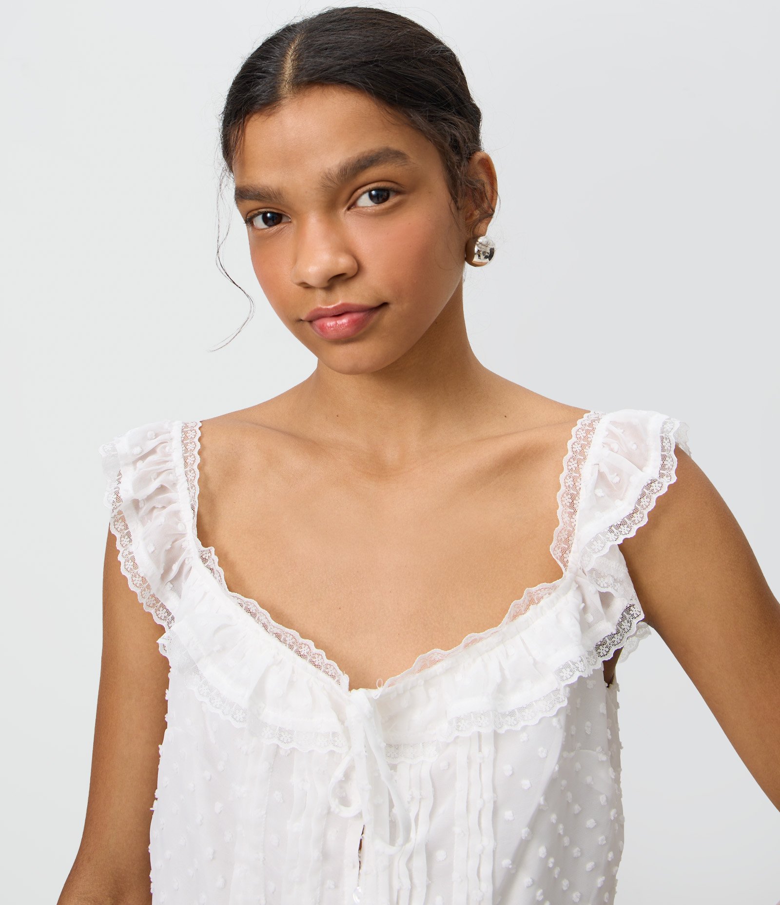 Blusa Peplum Texturizada com Babados e Amarração Frontal Branco 3