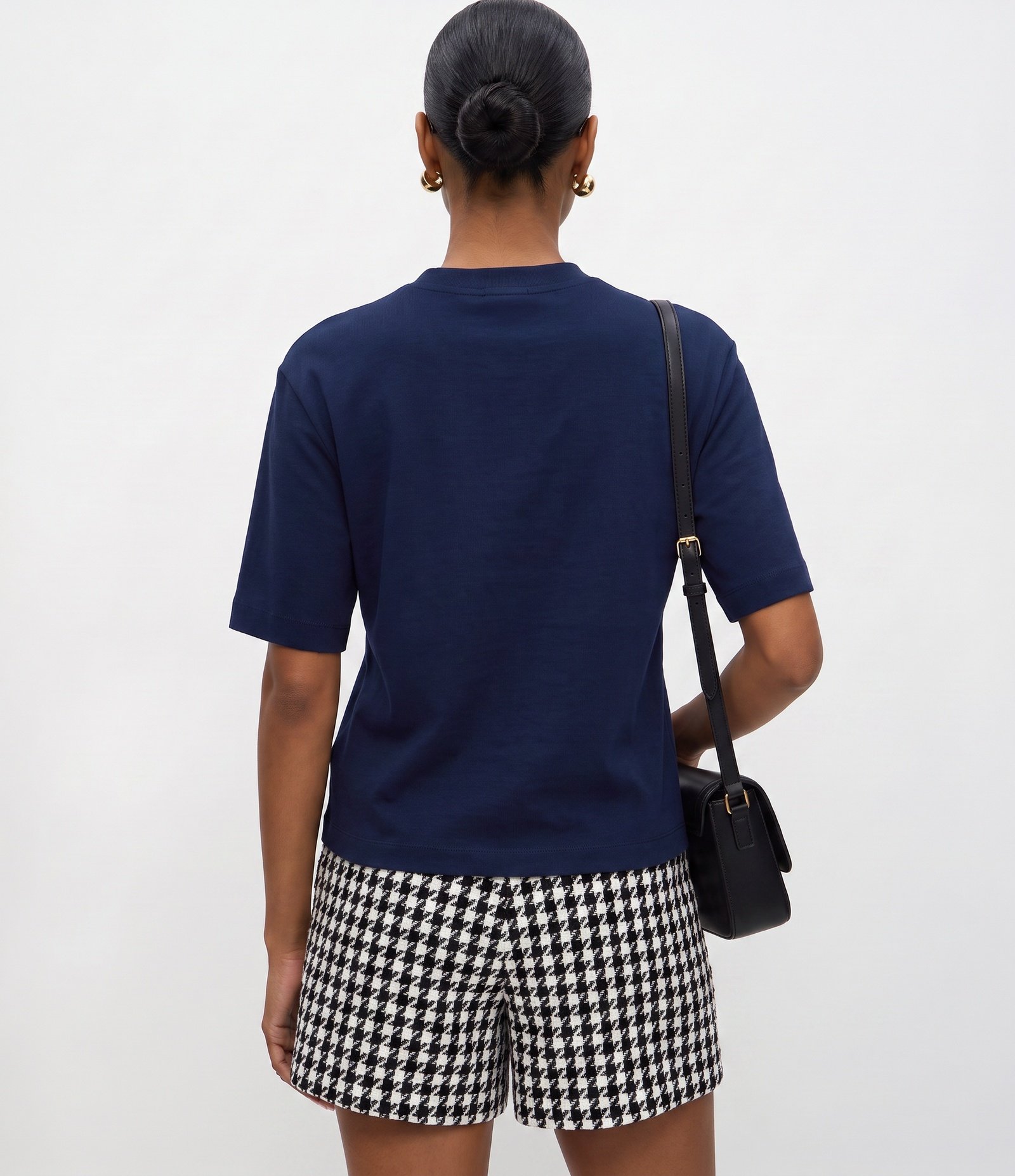 Blusa em Algodão com Aplicações Florais em Relevo Azul Marinho 3