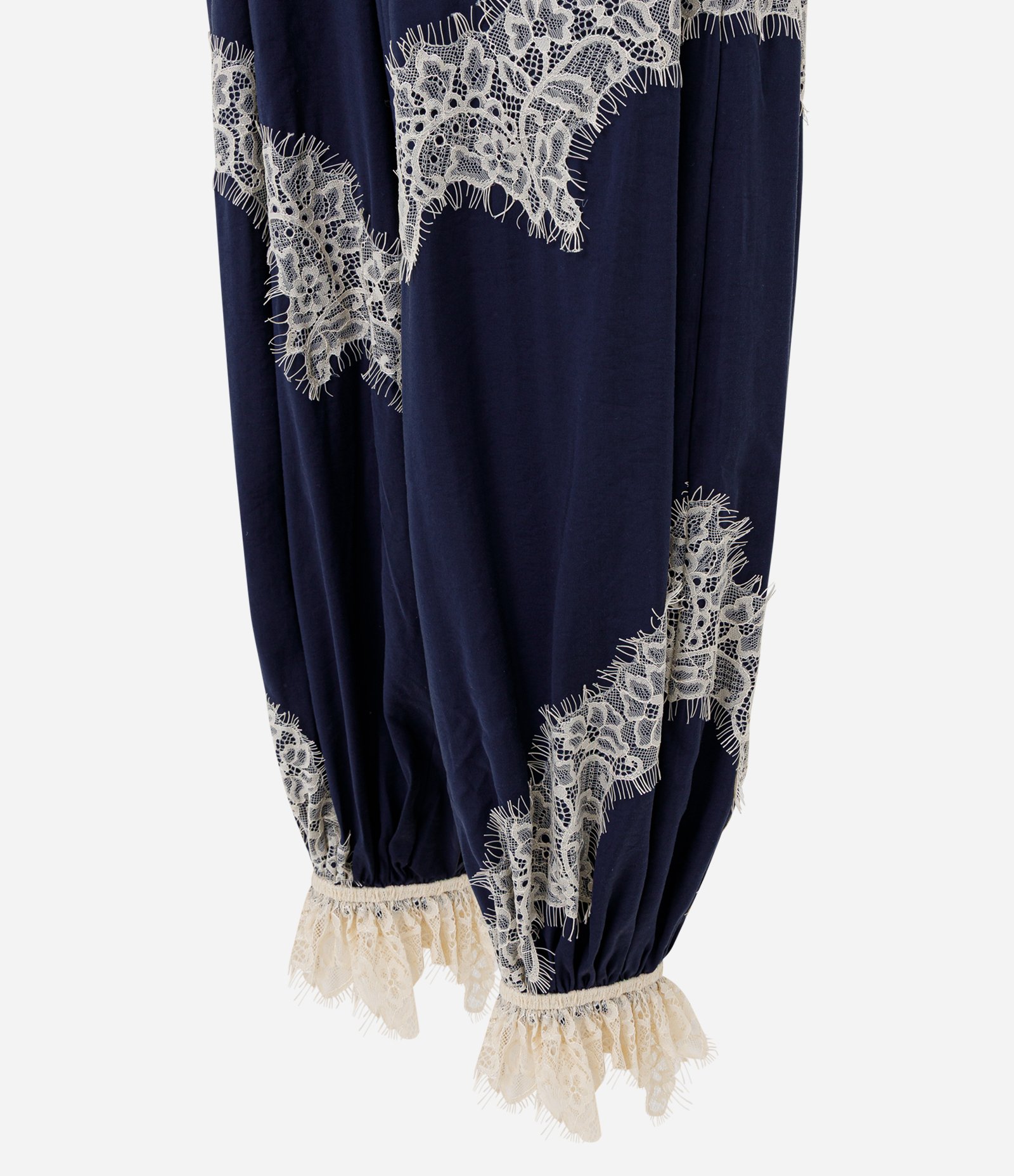 Calça Aladim em Cupro com Aplicações de Renda e Barra Franzida Azul Escuro 6